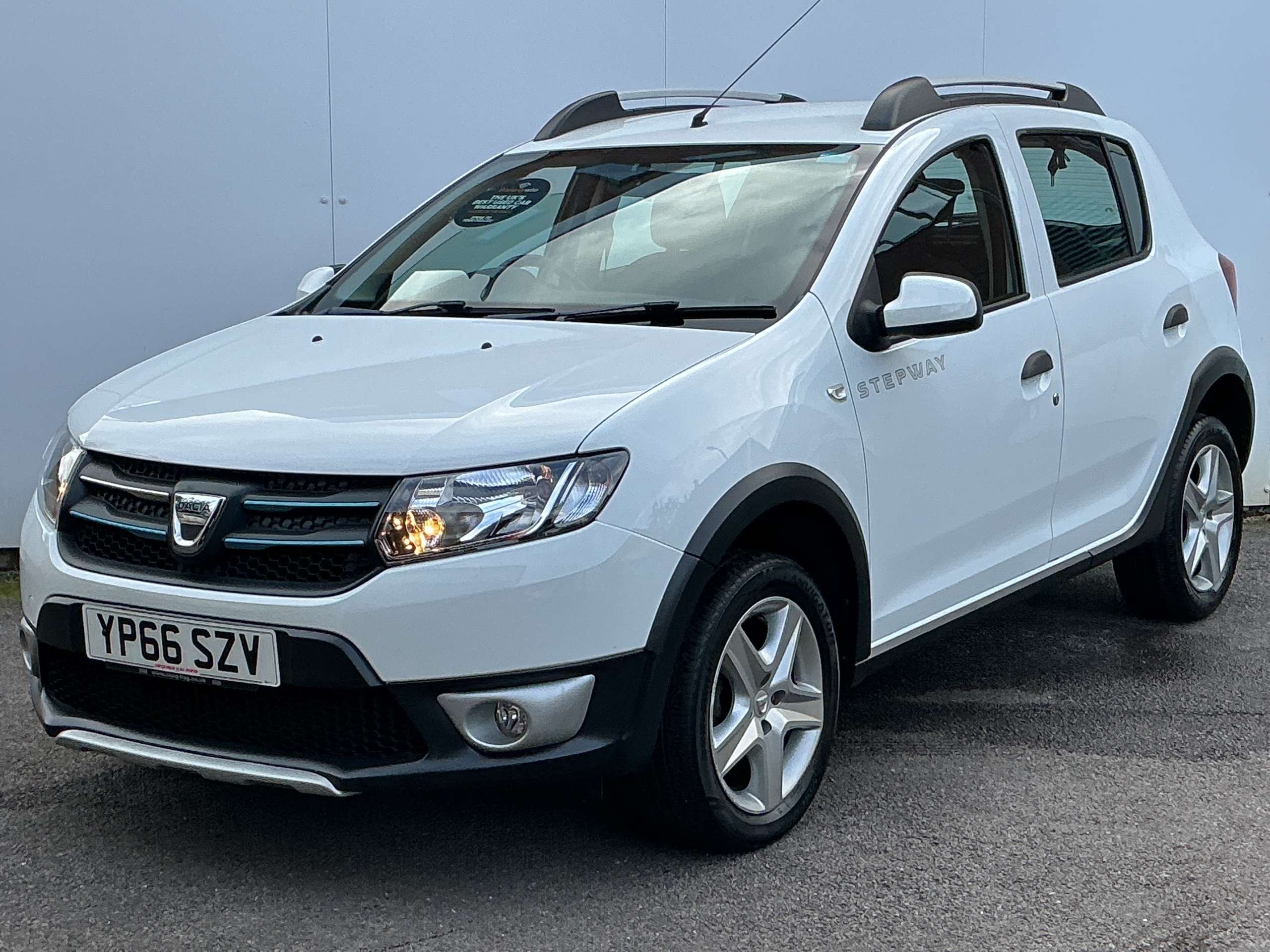 A 2016 DACIA SANDERO STEPWAY 1.5 dCi Laureate Hatchback 5dr Diesel Manual Euro 6 (s/s) (90 ps) A 2016 DACIA SANDERO STEPWAY 1.5 dCi Laureate Hatchback 5dr Diesel Manual Euro 6 (s/s) (90 ps)
