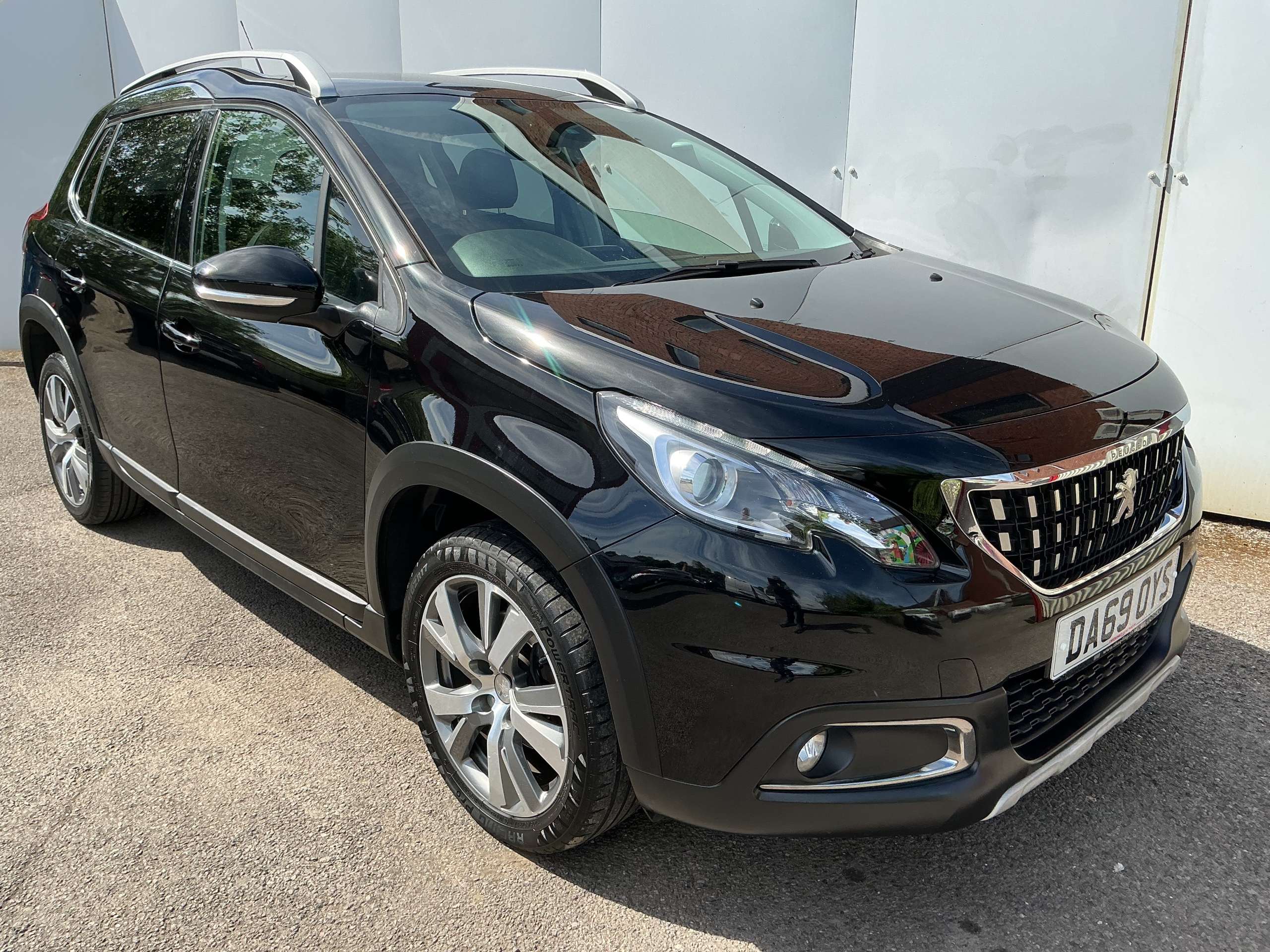 A 2019 PEUGEOT 2008 1.2 PureTech Allure Premium SUV 5dr Petrol Manual Euro 6 (s/s) (110 ps) A 2019 PEUGEOT 2008 1.2 PureTech Allure Premium SUV 5dr Petrol Manual Euro 6 (s/s) (110 ps)
