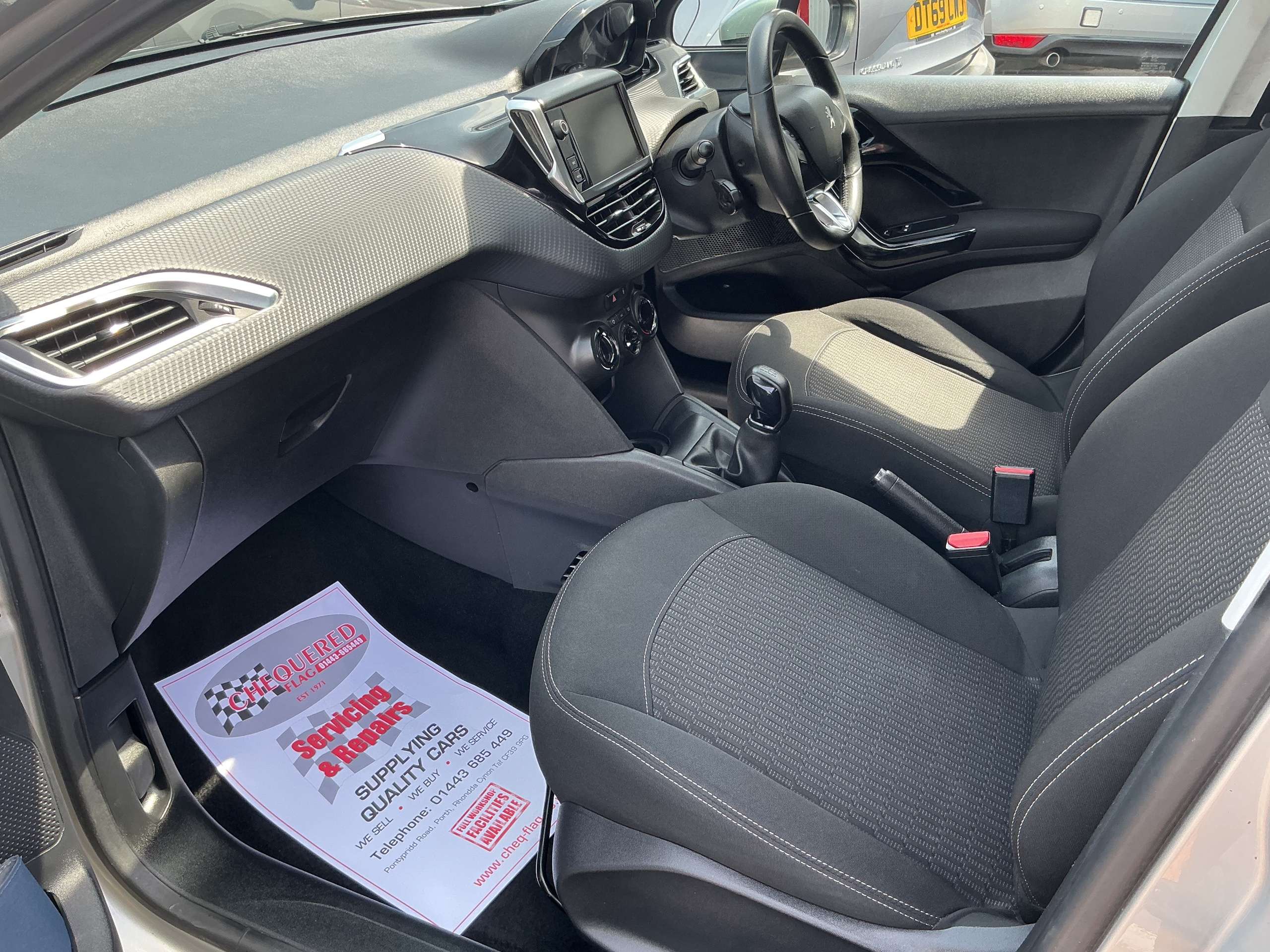2017 PEUGEOT 208 2017 PEUGEOT 208