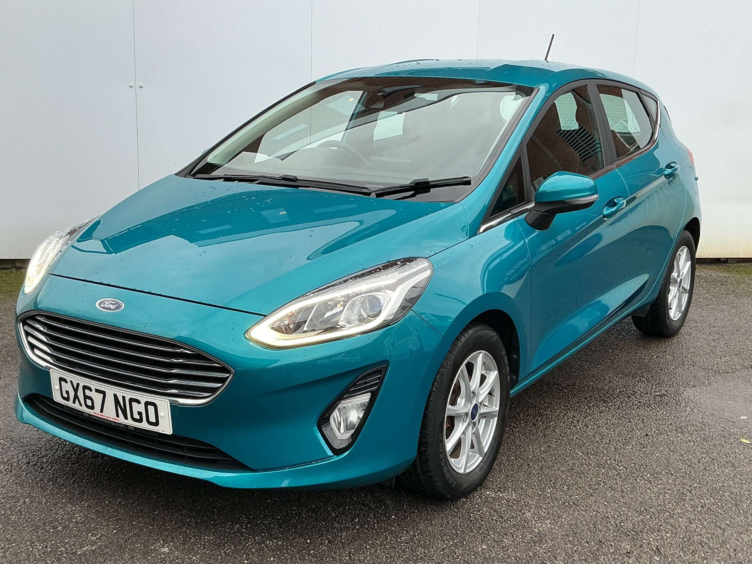 A 2017 FORD FIESTA 1.1 Ti-VCT Zetec Hatchback 5dr Petrol Manual Euro 6 (s/s) (85 ps) A 2017 FORD FIESTA 1.1 Ti-VCT Zetec Hatchback 5dr Petrol Manual Euro 6 (s/s) (85 ps)
