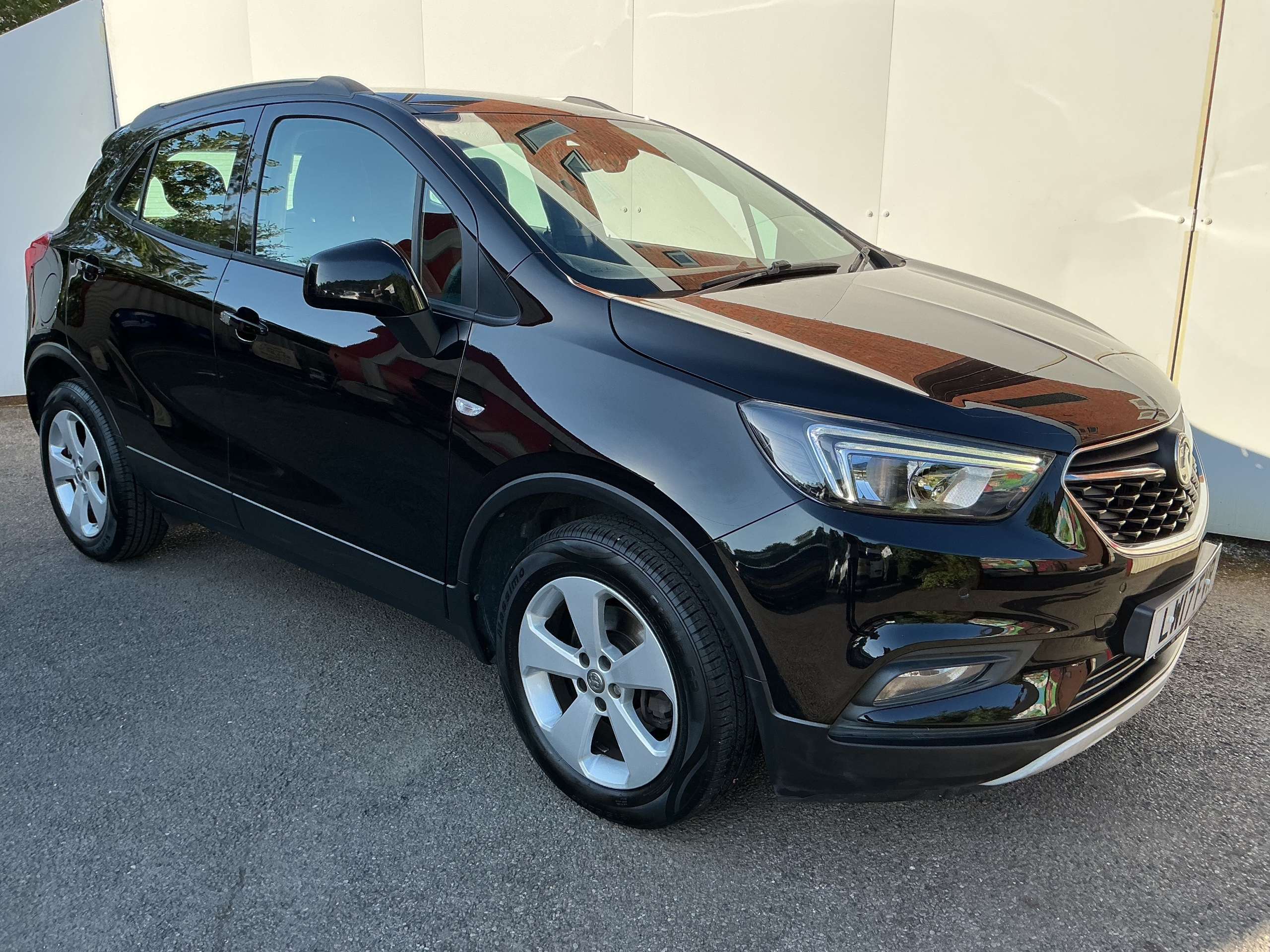 A 2017 VAUXHALL MOKKA X 1.6 CDTi ecoFLEX Active SUV 5dr Diesel Manual Euro 6 (s/s) 17in Alloy (110 ps) A 2017 VAUXHALL MOKKA X 1.6 CDTi ecoFLEX Active SUV 5dr Diesel Manual Euro 6 (s/s) 17in Alloy (110 ps)