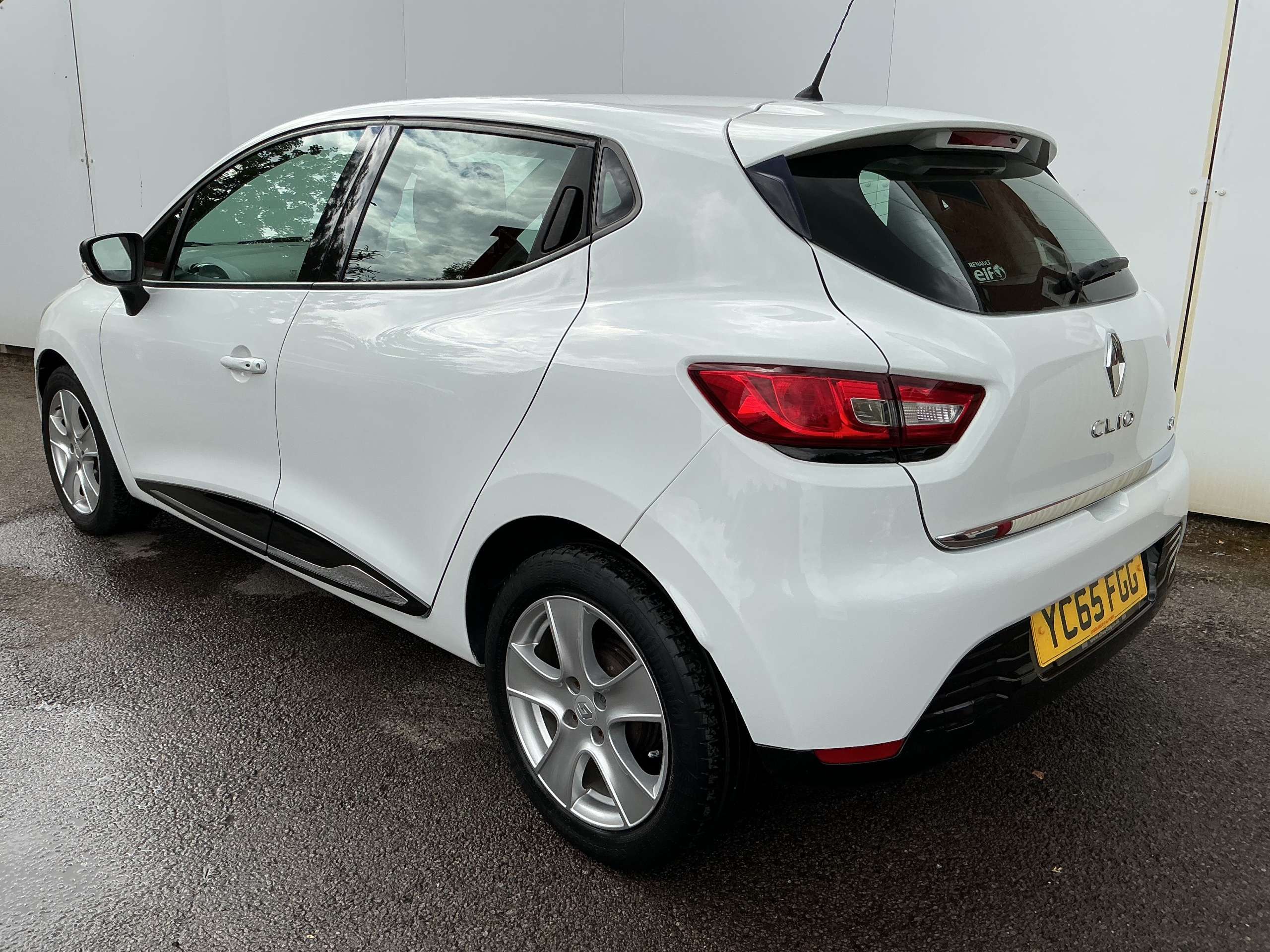 2015 RENAULT CLIO 2015 RENAULT CLIO