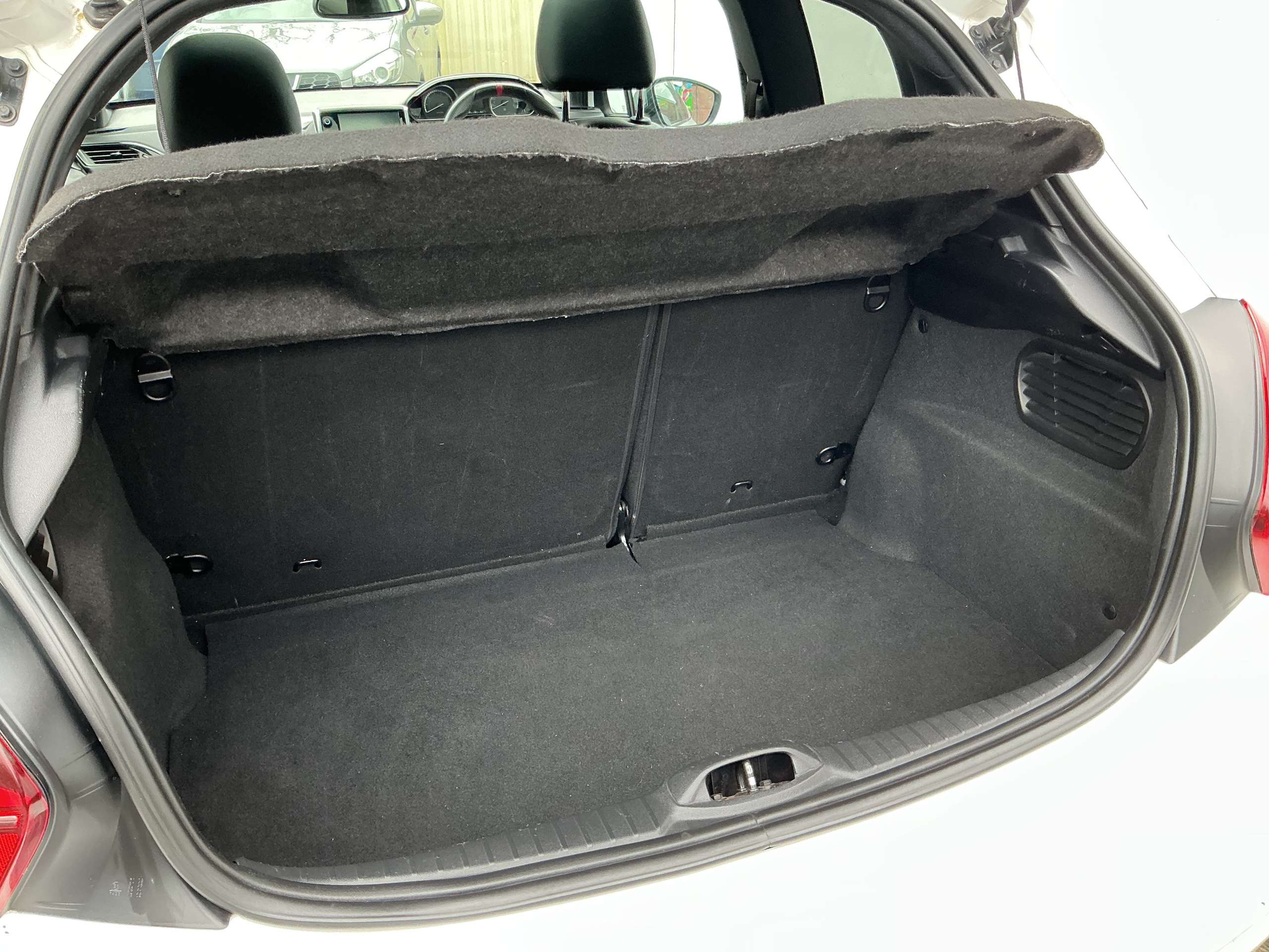 2016 PEUGEOT 208 2016 PEUGEOT 208