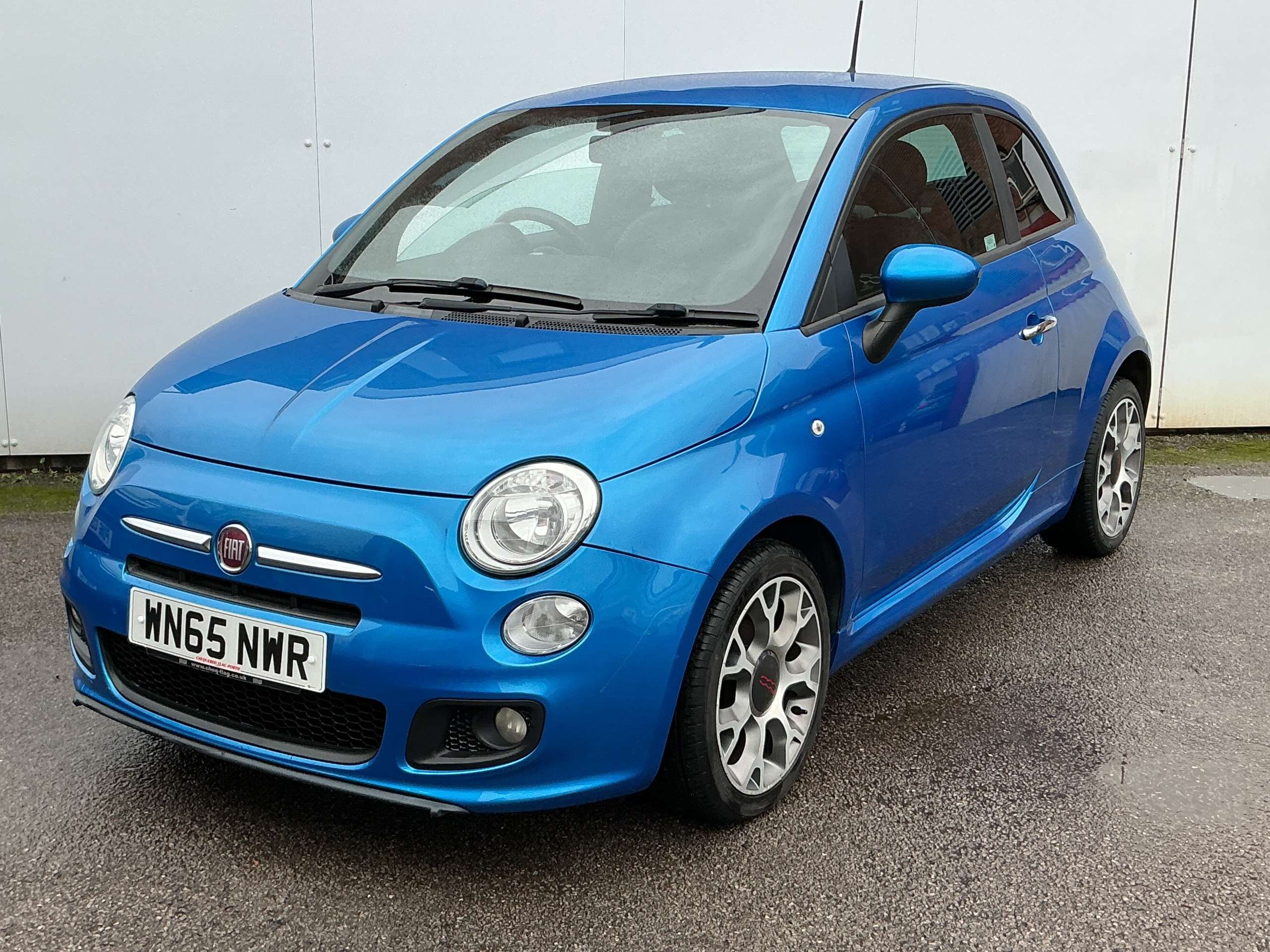 A 2015 FIAT 500 1.2 S Hatchback 3dr Petrol Manual Euro 6 (s/s) (69 bhp) A 2015 FIAT 500 1.2 S Hatchback 3dr Petrol Manual Euro 6 (s/s) (69 bhp)