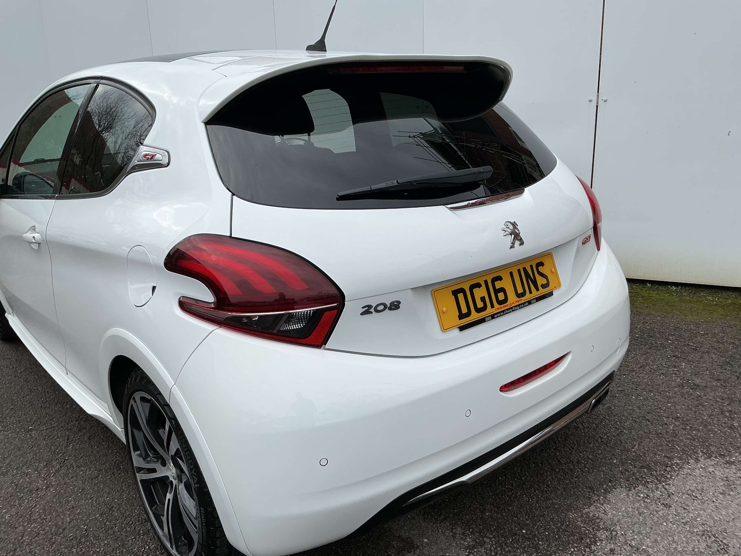 2016 PEUGEOT 208 2016 PEUGEOT 208