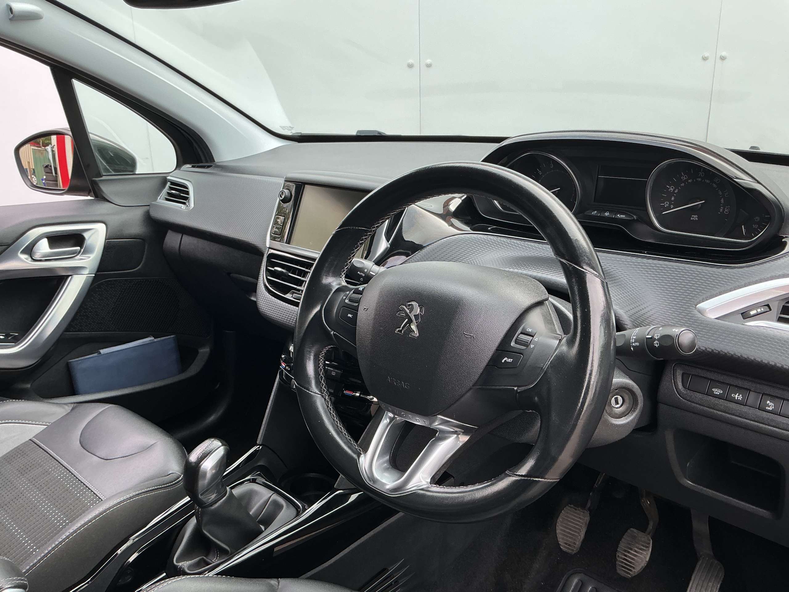 2018 PEUGEOT 2008 2018 PEUGEOT 2008