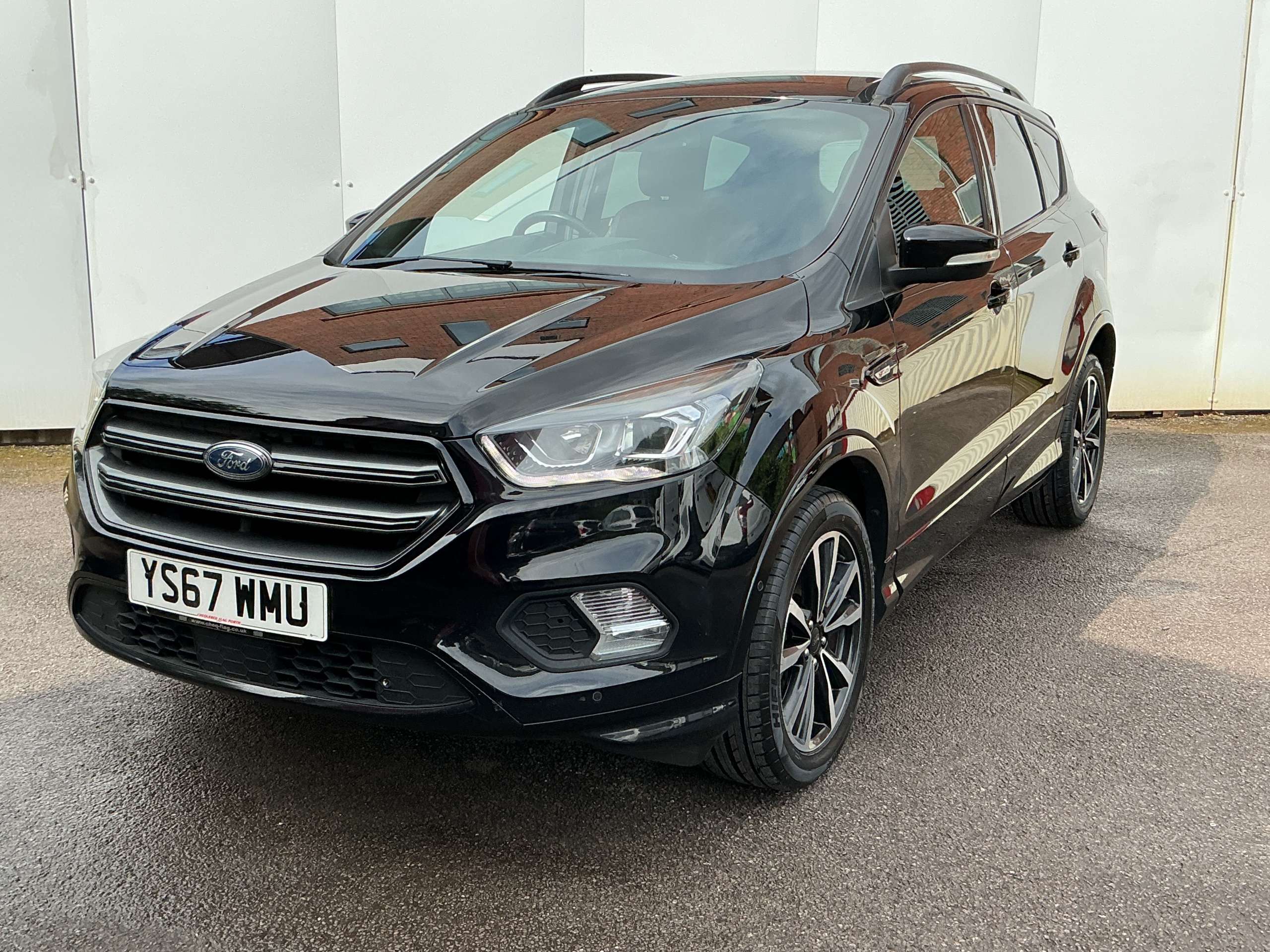 A 2017 FORD KUGA 2.0 TDCi EcoBlue ST-Line SUV 5dr Diesel Manual Euro 6 (s/s) (150 ps) A 2017 FORD KUGA 2.0 TDCi EcoBlue ST-Line SUV 5dr Diesel Manual Euro 6 (s/s) (150 ps)