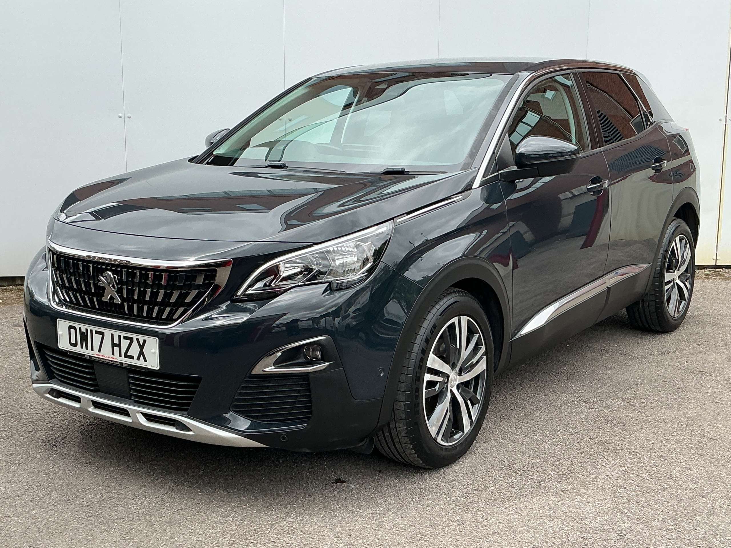A 2017 PEUGEOT 3008 1.6 Blue Hdi 100 Allure A 2017 PEUGEOT 3008 1.6 Blue Hdi 100 Allure