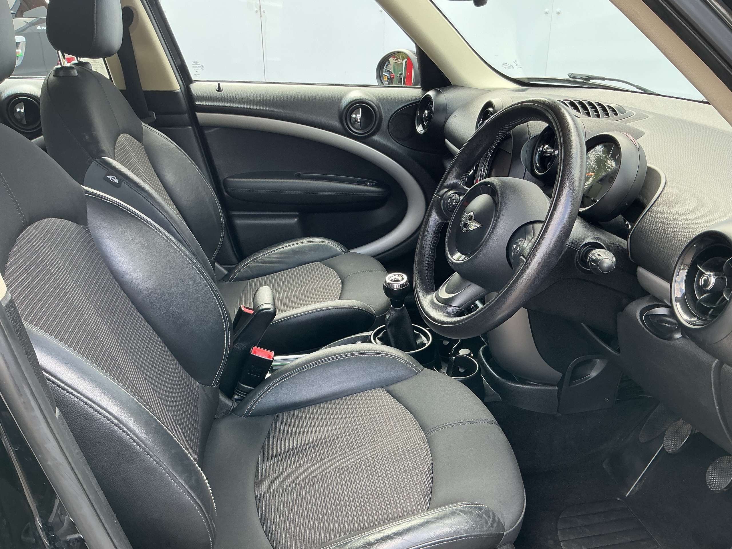 2016 MINI COUNTRYMAN 2016 MINI COUNTRYMAN