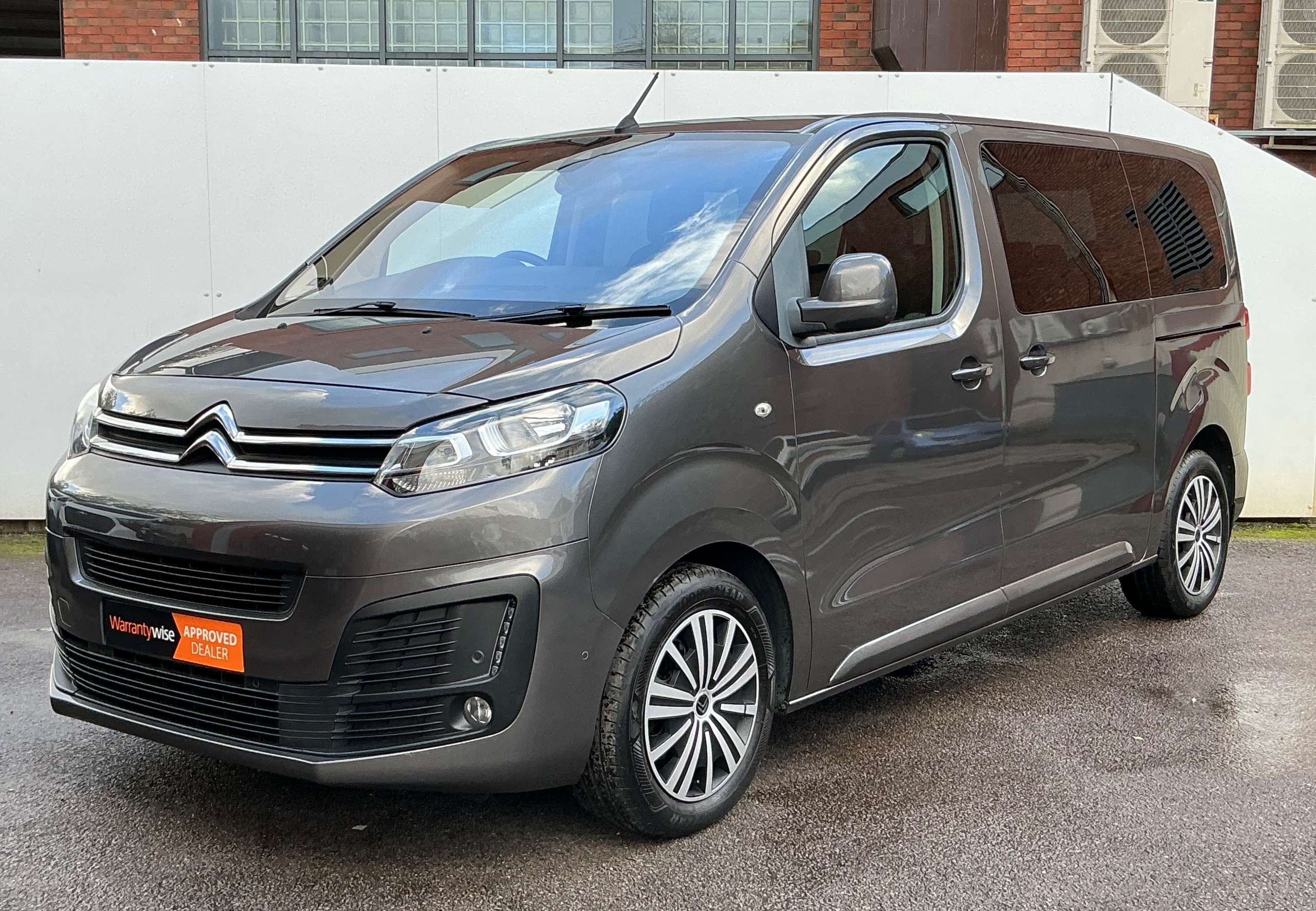 A 2019 CITROEN SPACETOURER Blue HDI Feel A 2019 CITROEN SPACETOURER Blue HDI Feel