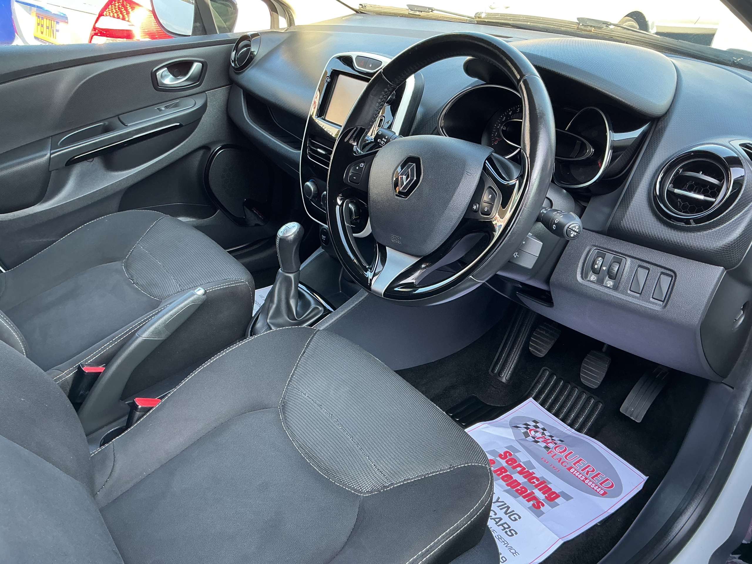 2016 RENAULT CLIO 2016 RENAULT CLIO