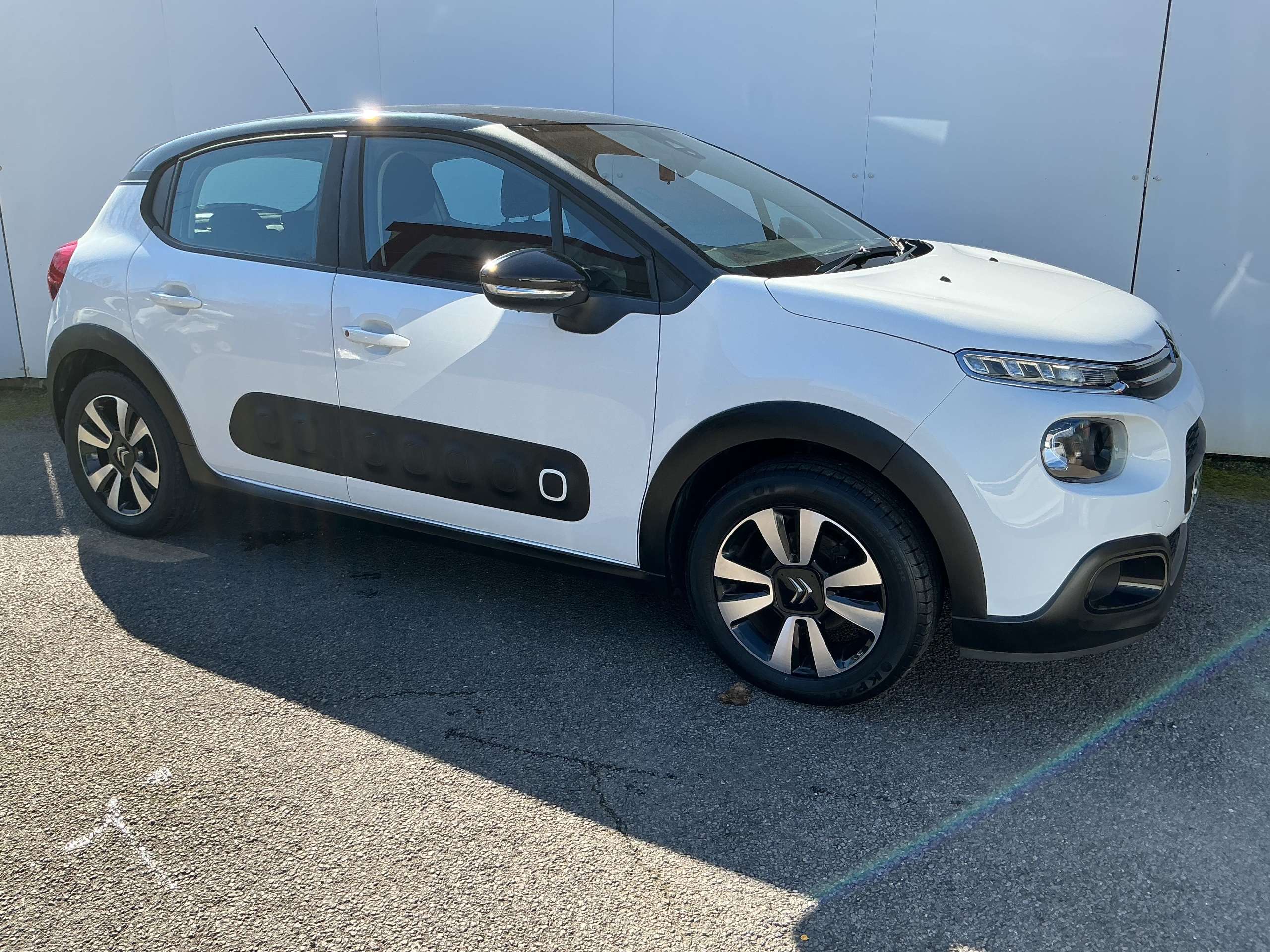 A 2017 CITROEN C3 1.2 PureTech Feel Hatchback 5dr Petrol Manual Euro 6 (68 ps) A 2017 CITROEN C3 1.2 PureTech Feel Hatchback 5dr Petrol Manual Euro 6 (68 ps)