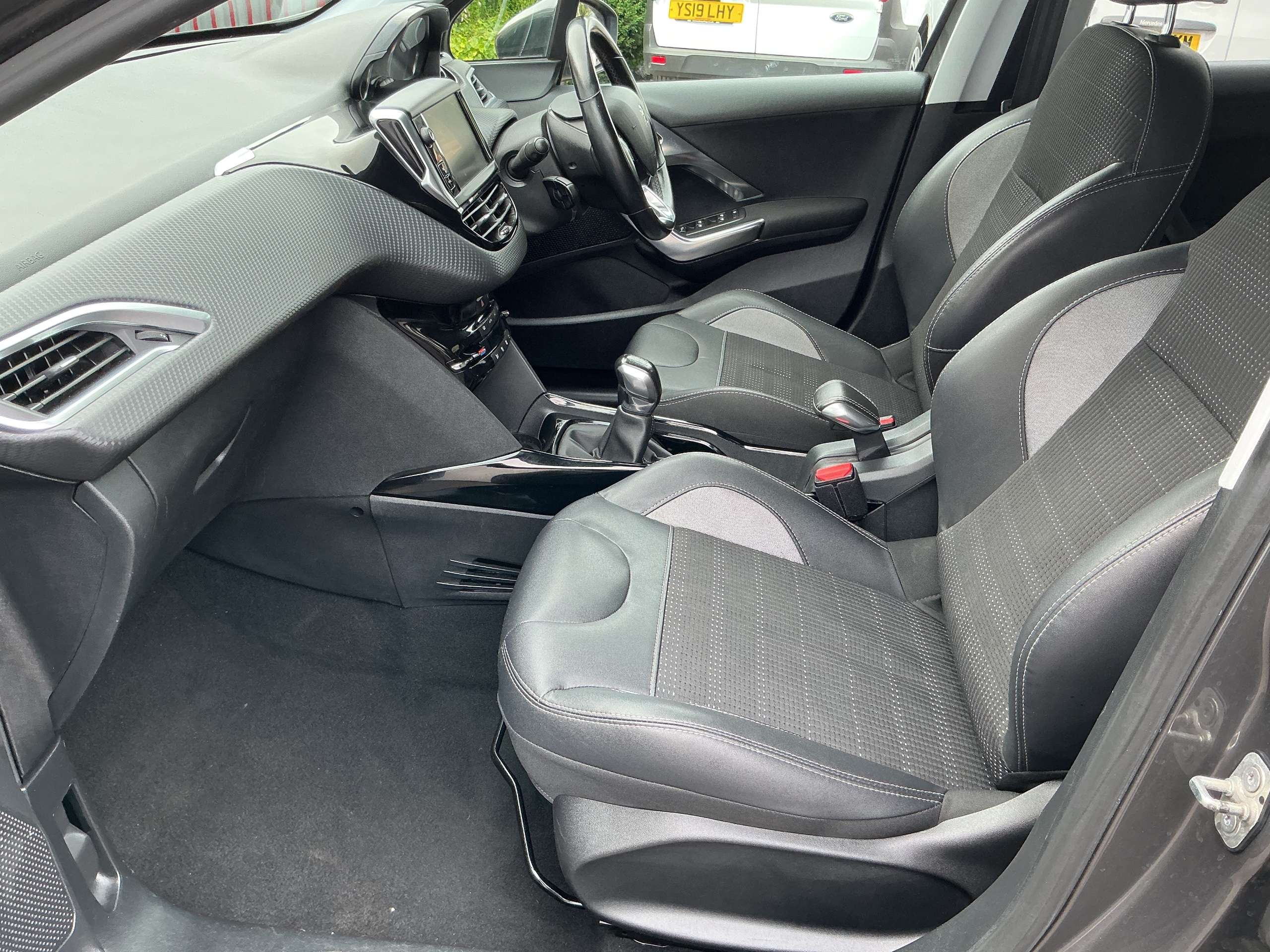 2018 PEUGEOT 2008 2018 PEUGEOT 2008