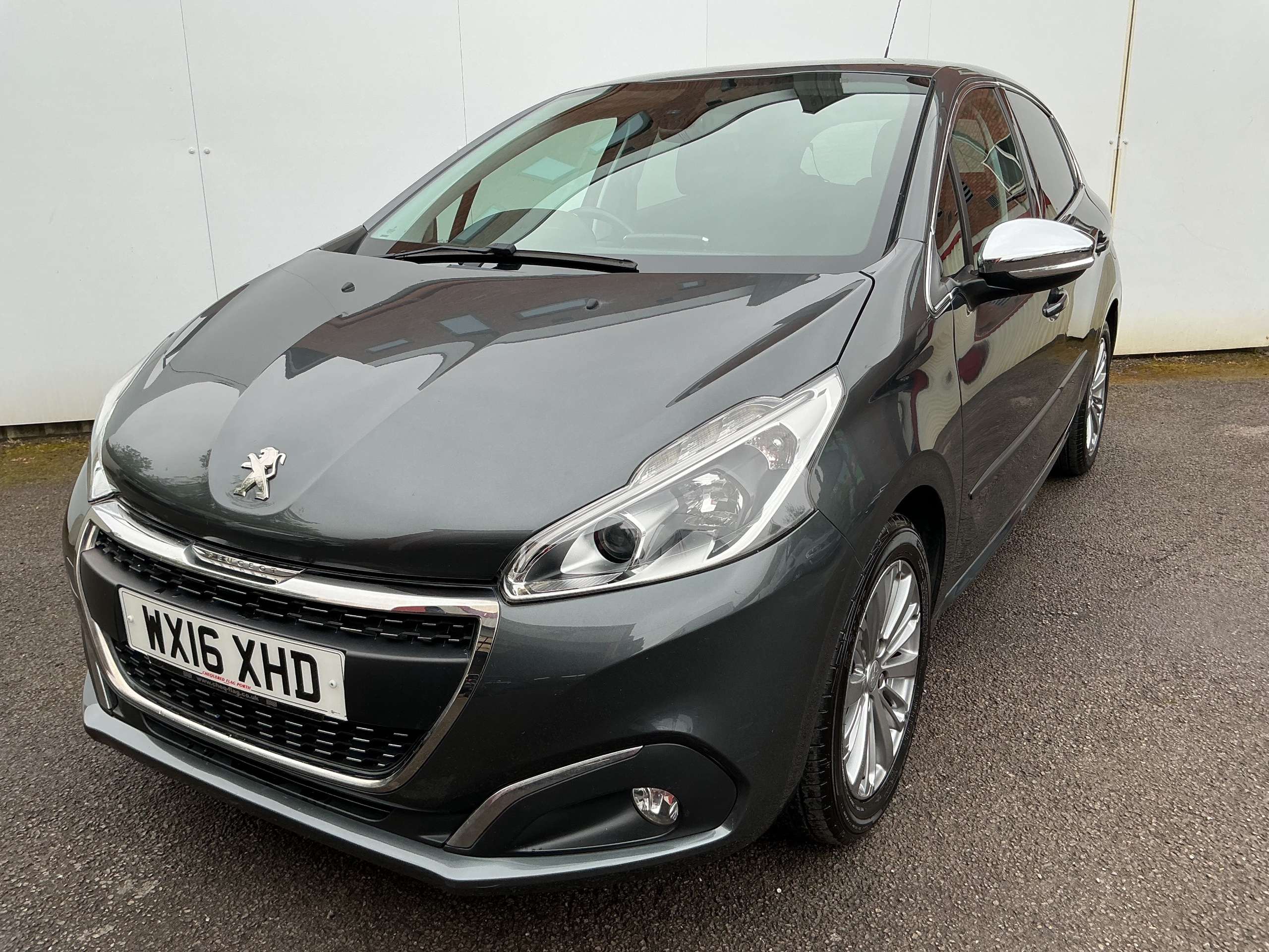 A 2016 PEUGEOT 208 1.2 PureTech Allure Hatchback 5dr Petrol Manual Euro 6 (82 ps) A 2016 PEUGEOT 208 1.2 PureTech Allure Hatchback 5dr Petrol Manual Euro 6 (82 ps)