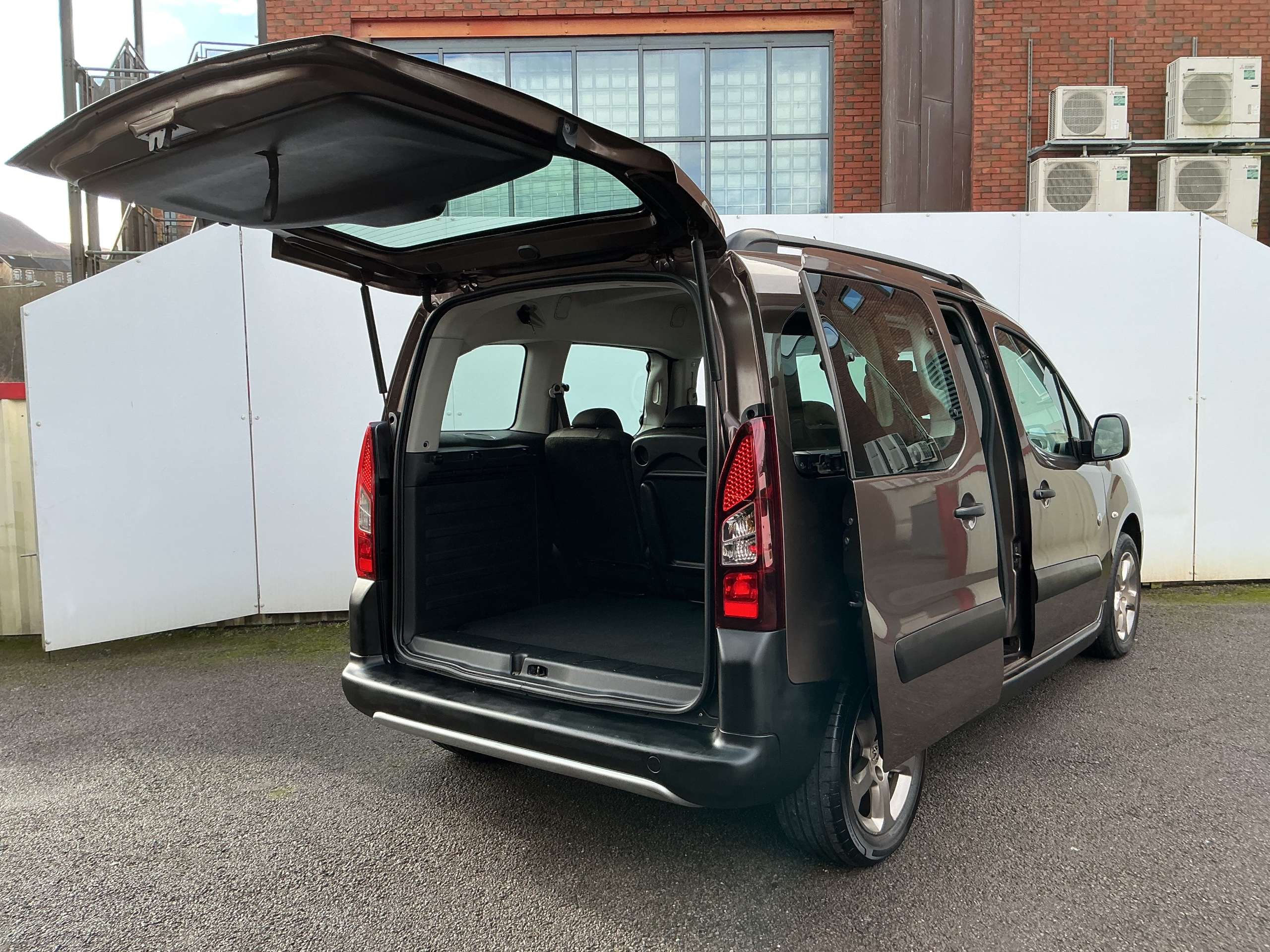 2013 PEUGEOT PARTNER TEPEE 2013 PEUGEOT PARTNER TEPEE