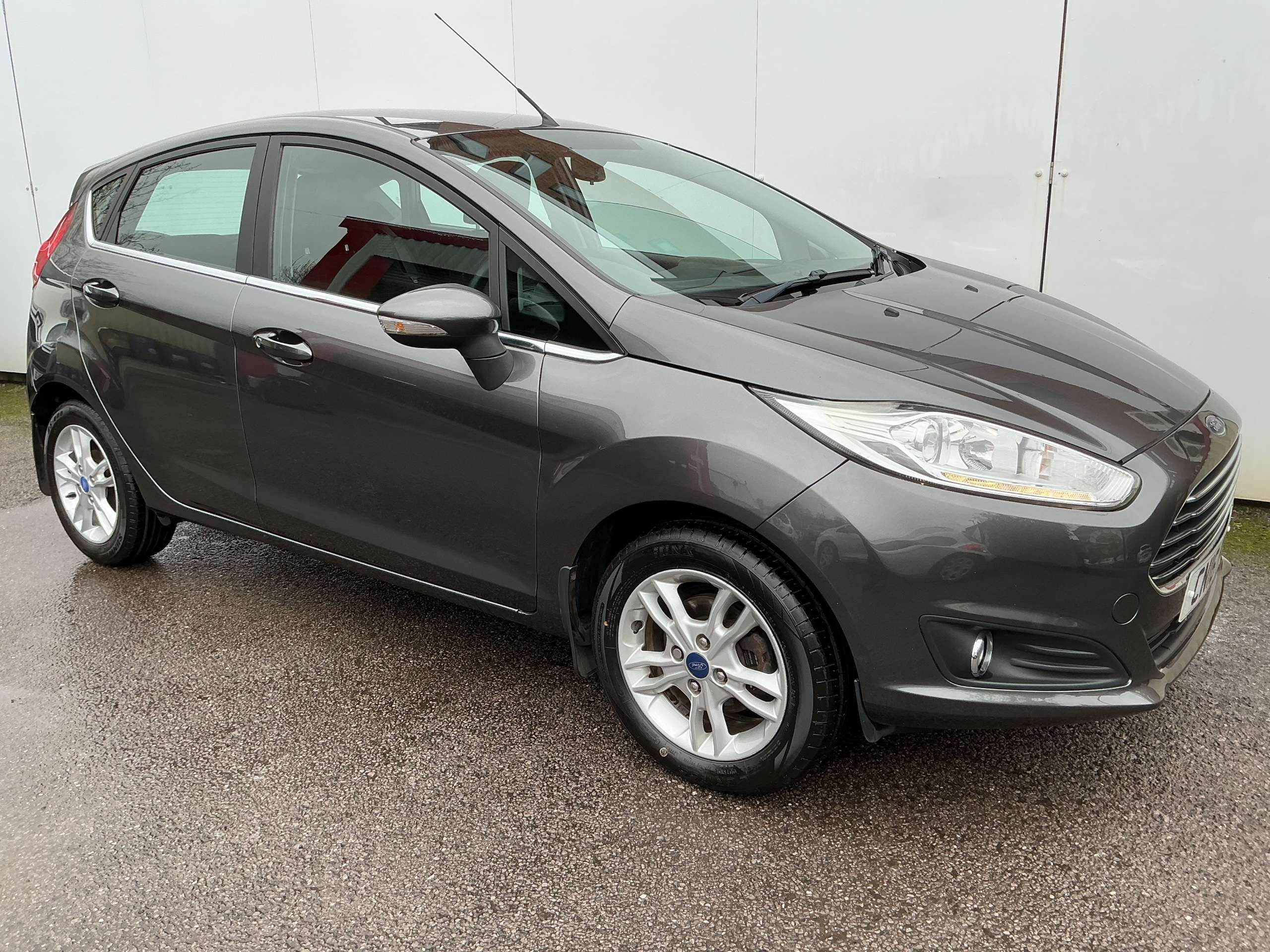 A 2016 FORD FIESTA 1.6 Zetec Hatchback 5dr Petrol Powershift Euro 6 (105 ps) A 2016 FORD FIESTA 1.6 Zetec Hatchback 5dr Petrol Powershift Euro 6 (105 ps)
