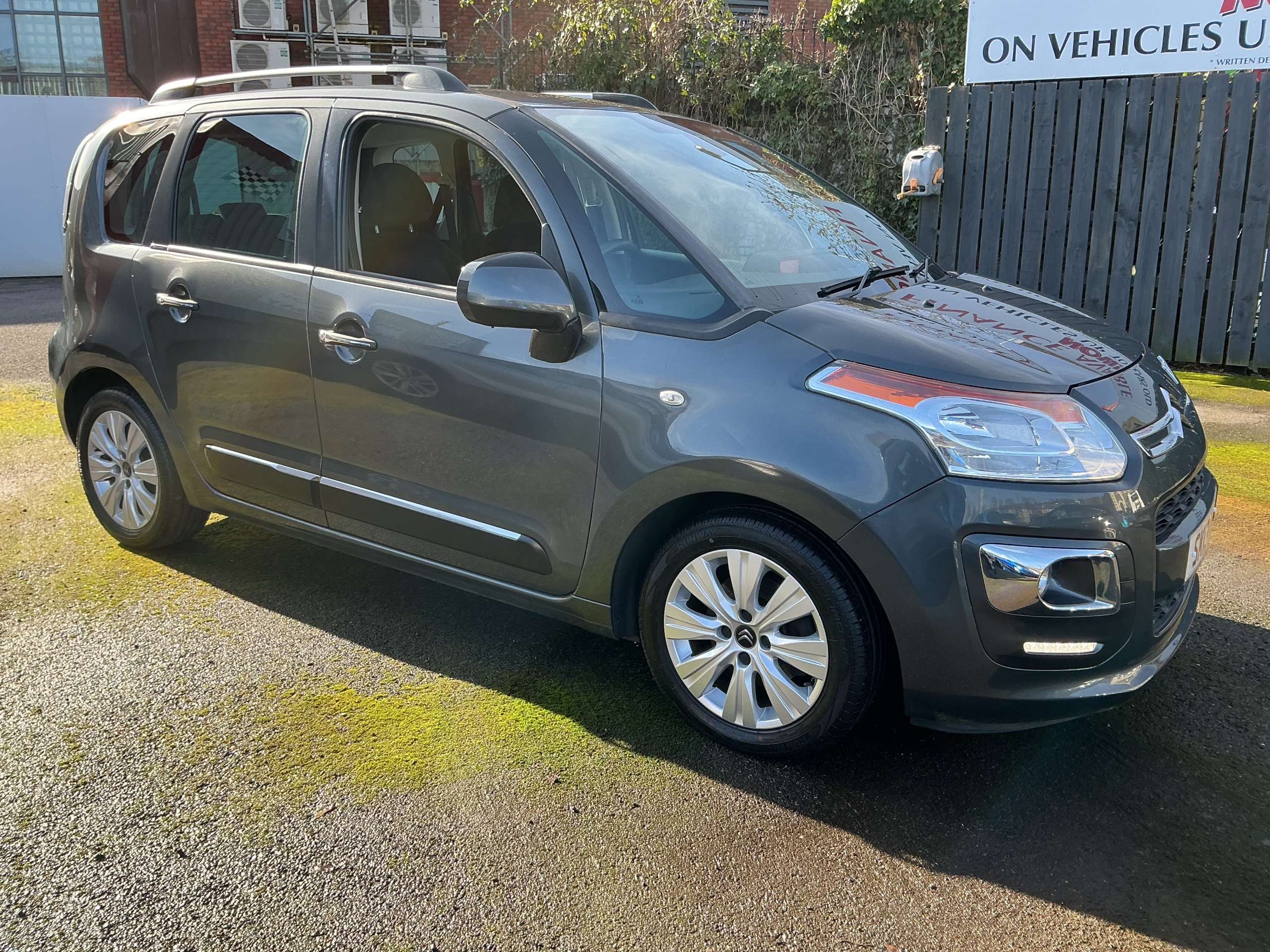 A 2013 CITROEN C3 PICASSO 1.6 VTi Exclusive MPV 5dr Petrol Manual Euro 5 (120 ps) A 2013 CITROEN C3 PICASSO 1.6 VTi Exclusive MPV 5dr Petrol Manual Euro 5 (120 ps)