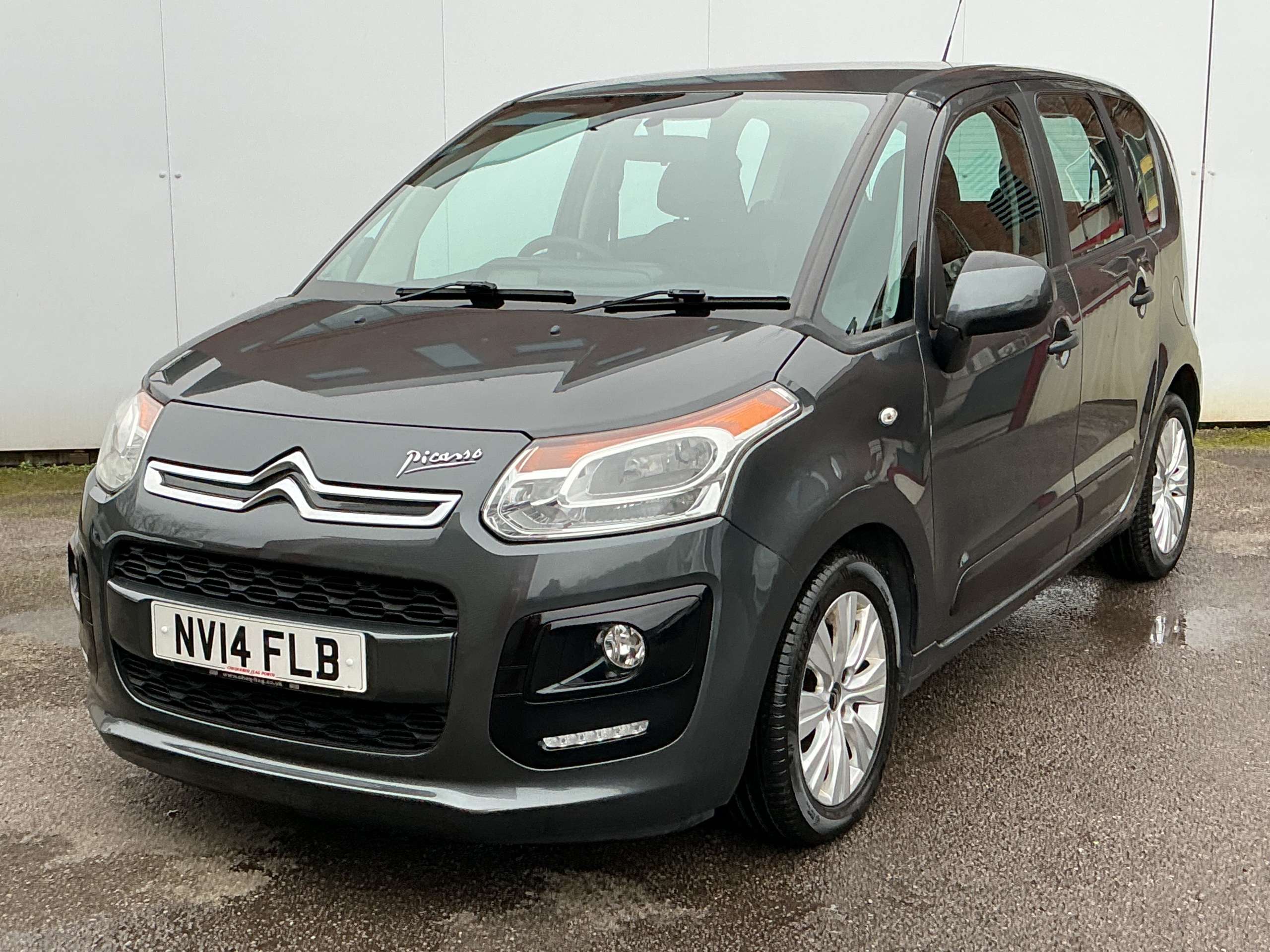 A 2014 CITROEN C3 PICASSO 1.4 VTi 16V VTR+ MPV 5dr Petrol Manual Euro 5 (95 ps) A 2014 CITROEN C3 PICASSO 1.4 VTi 16V VTR+ MPV 5dr Petrol Manual Euro 5 (95 ps)