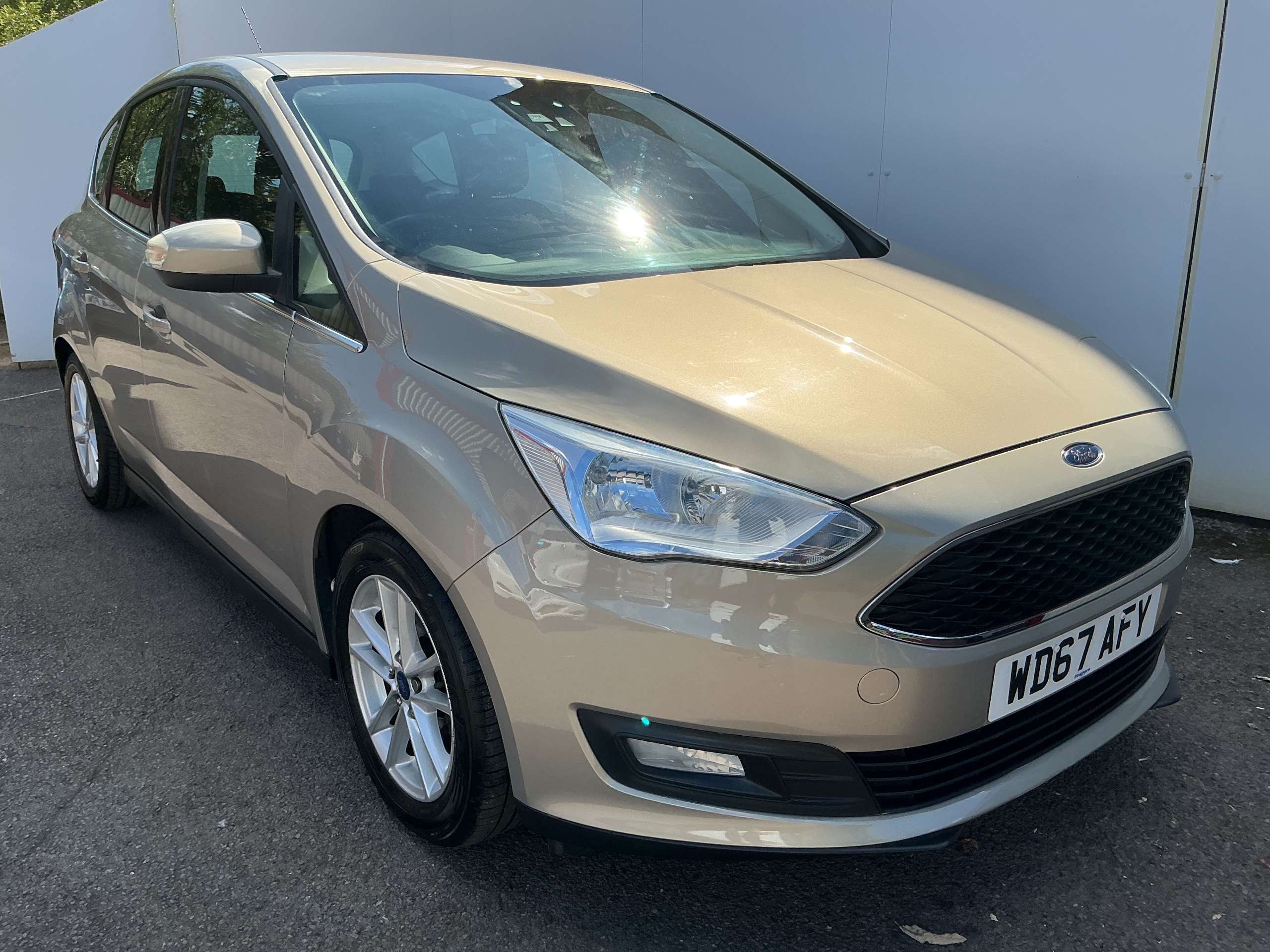 A 2017 FORD C-MAX 1.5 TDCi Zetec MPV 5dr Diesel Manual Euro 6 (s/s) (120 ps) A 2017 FORD C-MAX 1.5 TDCi Zetec MPV 5dr Diesel Manual Euro 6 (s/s) (120 ps)