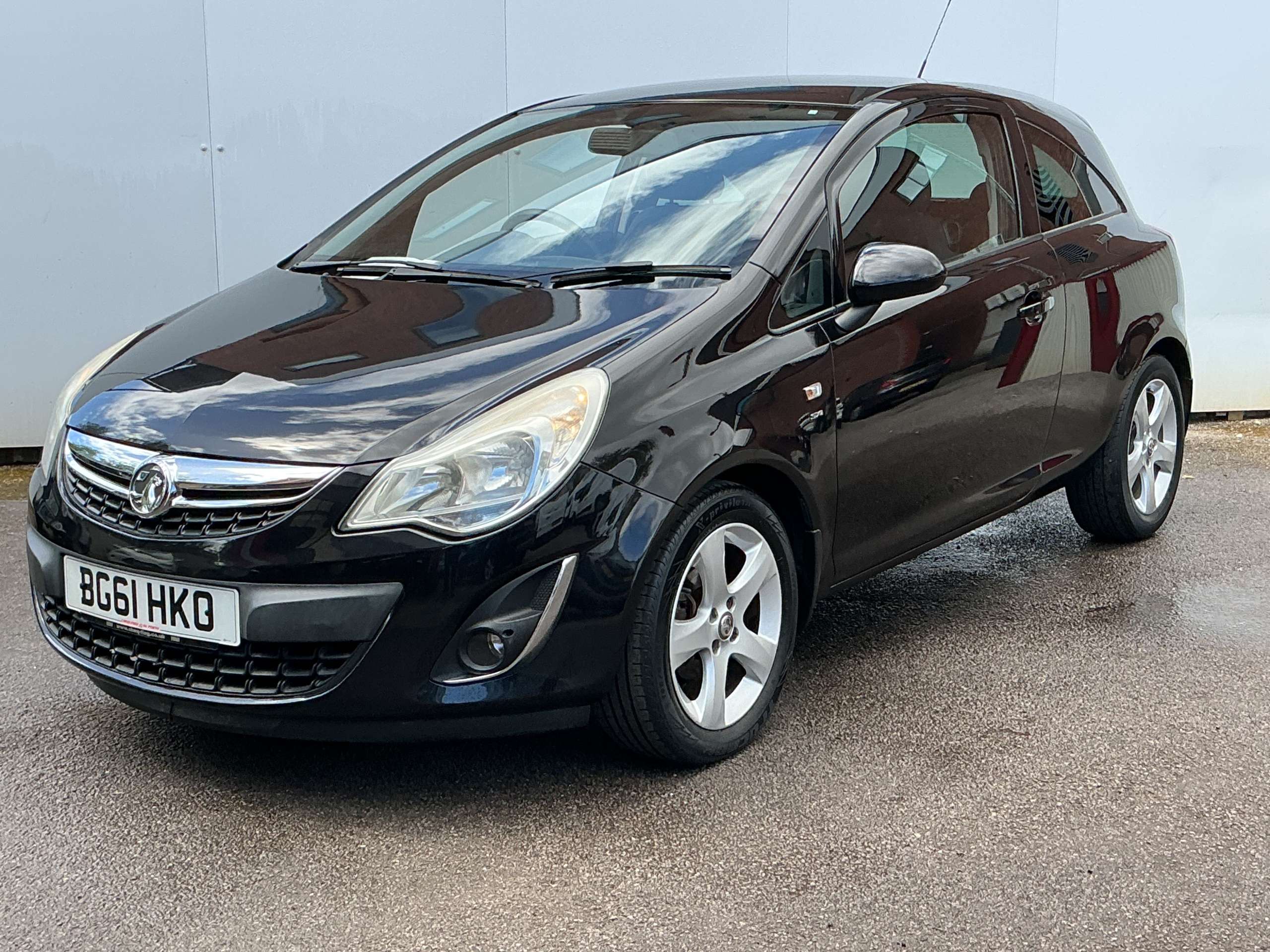 A 2012 VAUXHALL CORSA 1.2i ecoFLEX 16V SXi Hatchback 3dr Petrol Manual Euro 5 (s/s) (A/C) (85 ps) A 2012 VAUXHALL CORSA 1.2i ecoFLEX 16V SXi Hatchback 3dr Petrol Manual Euro 5 (s/s) (A/C) (85 ps)