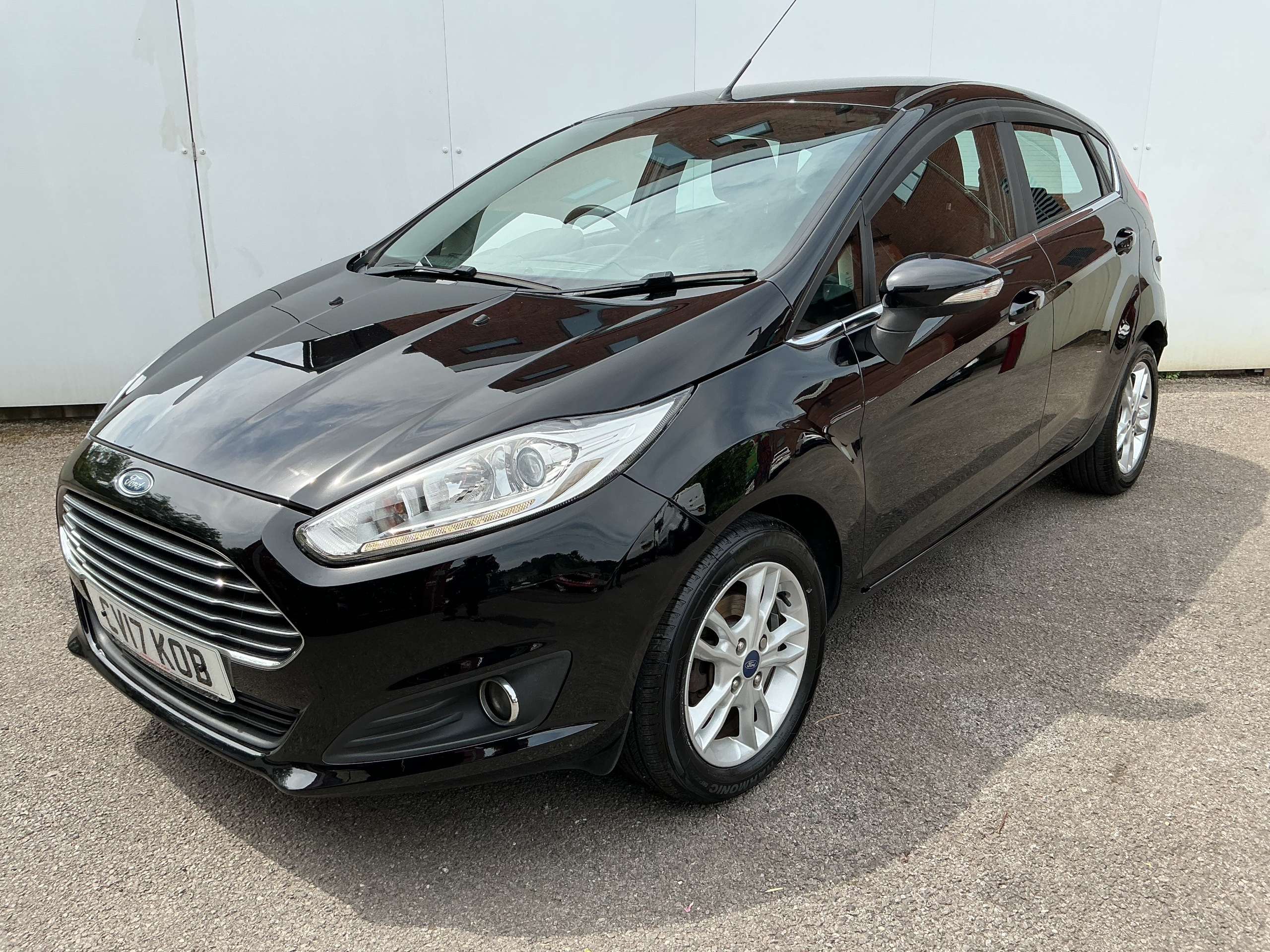 A 2017 FORD FIESTA 1.5 TDCi Zetec Hatchback 5dr Diesel Manual Euro 6 (75 ps) A 2017 FORD FIESTA 1.5 TDCi Zetec Hatchback 5dr Diesel Manual Euro 6 (75 ps)