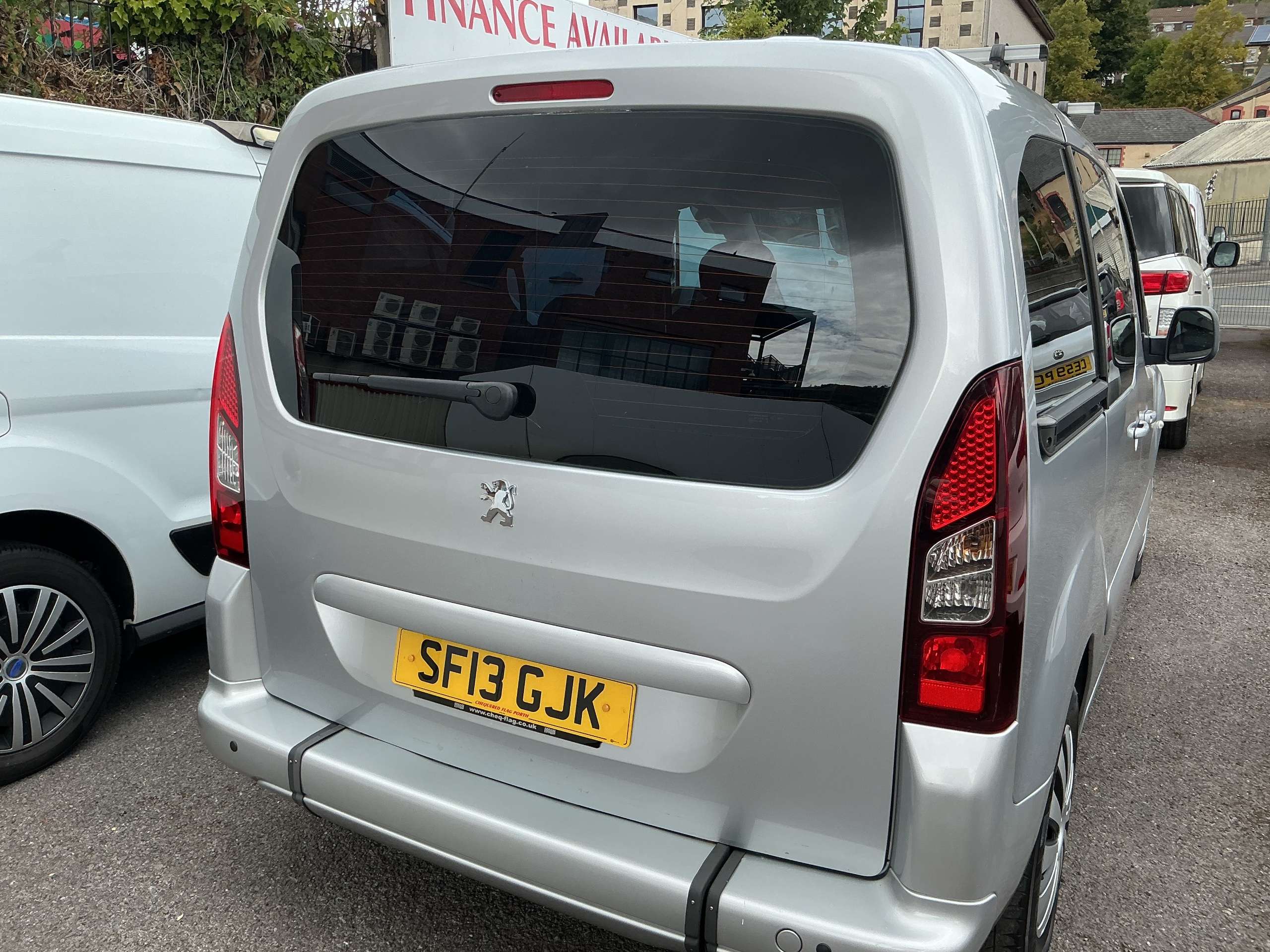 2013 PEUGEOT PARTNER TEPEE 2013 PEUGEOT PARTNER TEPEE