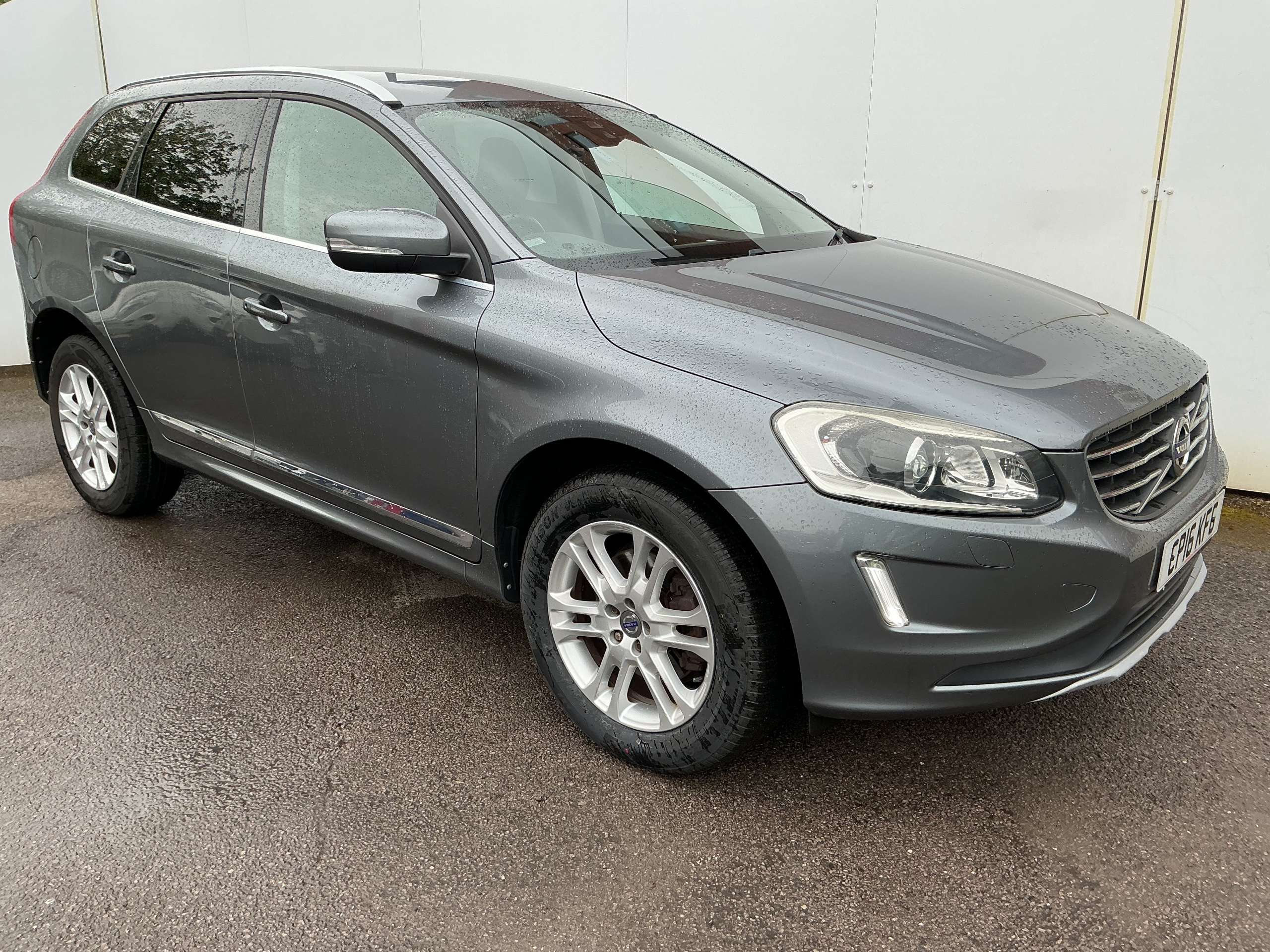 A 2016 VOLVO XC60 2.4 D4 SE Lux Nav SUV 5dr Diesel Auto AWD Euro 6 (s/s) (190 ps) A 2016 VOLVO XC60 2.4 D4 SE Lux Nav SUV 5dr Diesel Auto AWD Euro 6 (s/s) (190 ps)