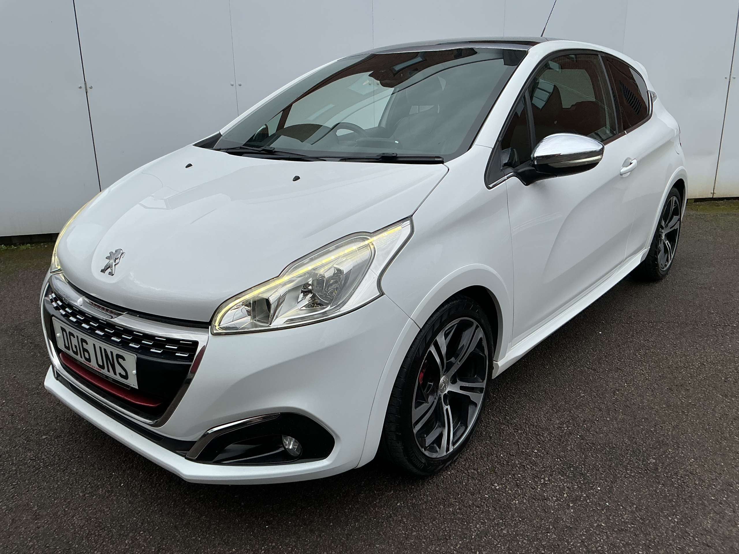 A 2016 PEUGEOT 208 1.6 THP GTi Prestige Hatchback 3dr Petrol Manual Euro 6 (s/s) (208 ps) A 2016 PEUGEOT 208 1.6 THP GTi Prestige Hatchback 3dr Petrol Manual Euro 6 (s/s) (208 ps)