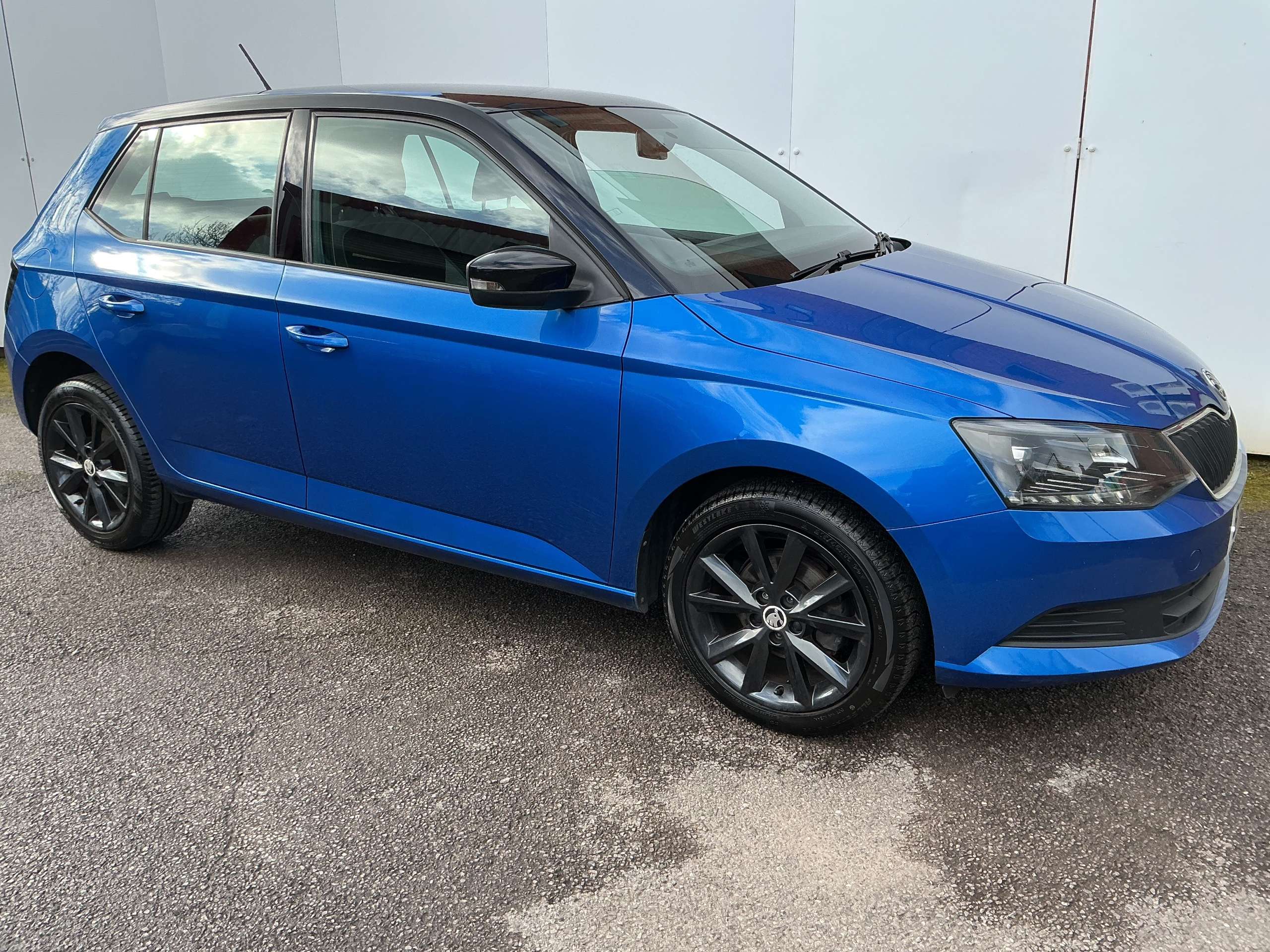 A 2016 SKODA FABIA 1.2 TSI Colour Edition Hatchback 5dr Petrol Manual Euro 6 (s/s) (90 ps) A 2016 SKODA FABIA 1.2 TSI Colour Edition Hatchback 5dr Petrol Manual Euro 6 (s/s) (90 ps)