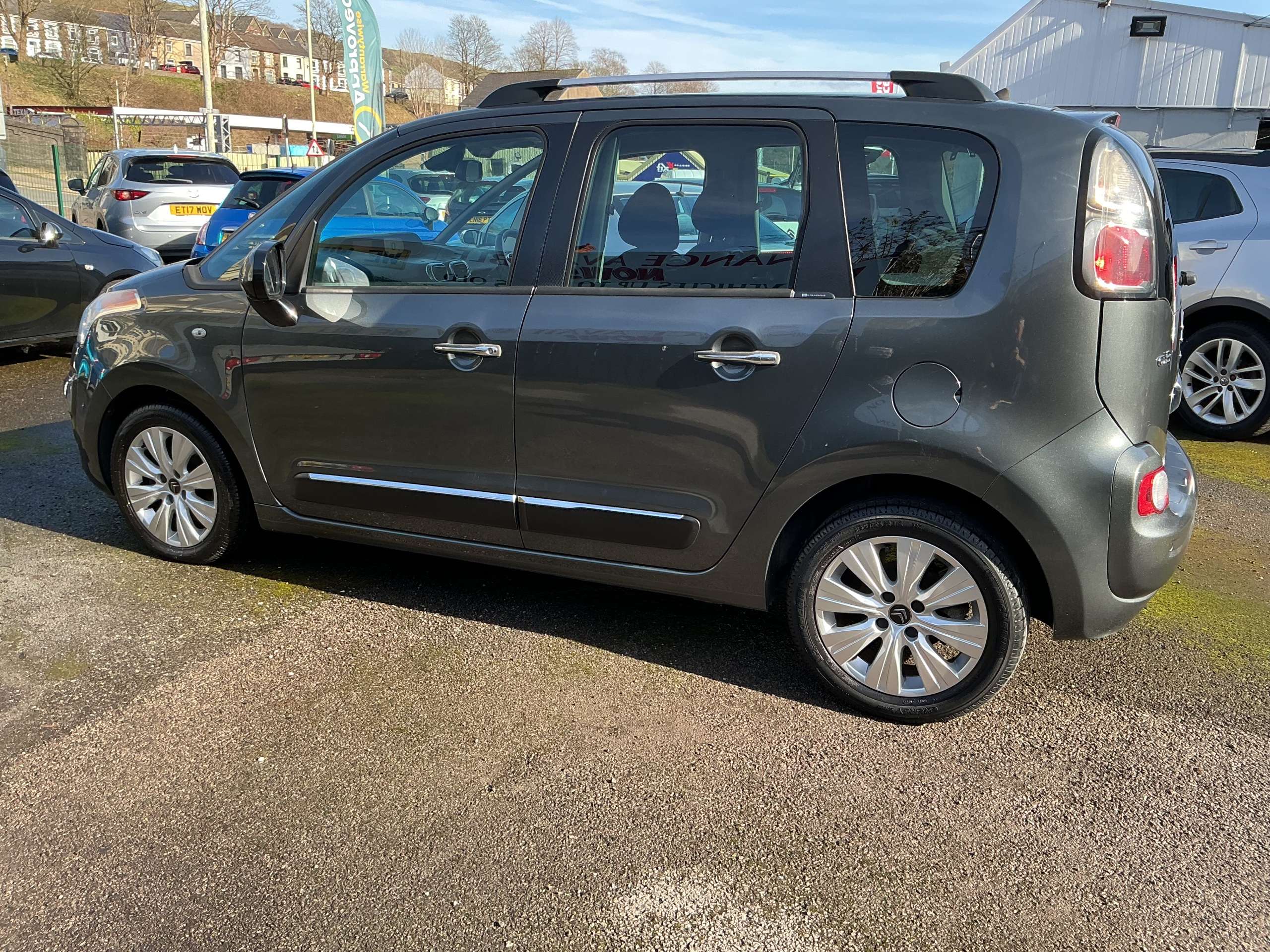 A 2013 CITROEN C3 PICASSO 1.6 VTi Exclusive MPV 5dr Petrol Manual Euro 5 (120 ps) A 2013 CITROEN C3 PICASSO 1.6 VTi Exclusive MPV 5dr Petrol Manual Euro 5 (120 ps)