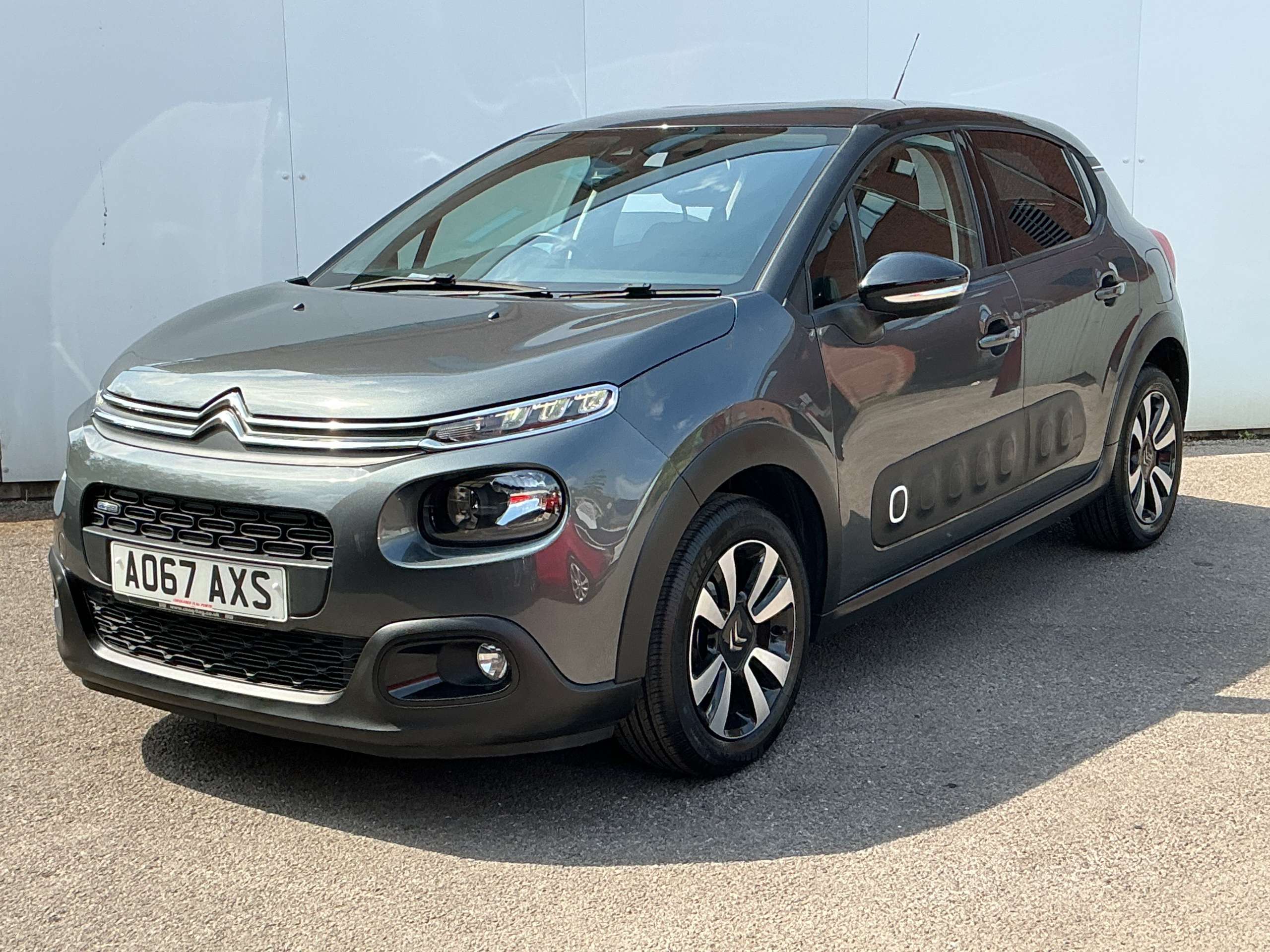 A 2017 CITROEN C3 1.2 PureTech Flair Hatchback 5dr Petrol Manual Euro 6 (82 ps) A 2017 CITROEN C3 1.2 PureTech Flair Hatchback 5dr Petrol Manual Euro 6 (82 ps)