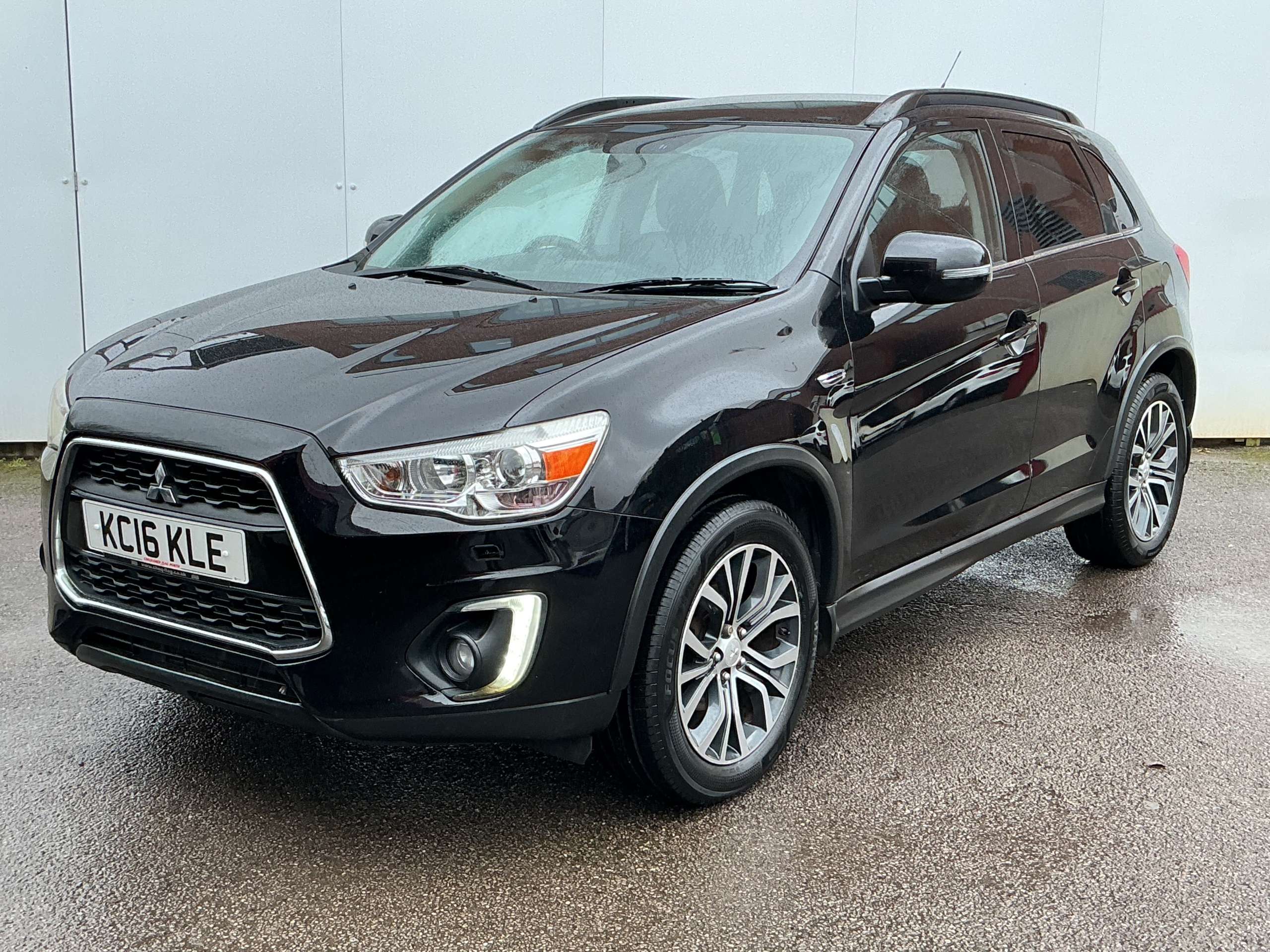 A 2016 MITSUBISHI ASX 1.6D ZC-H SUV 5dr Diesel Manual 4WD Euro 6 (s/s) (112 ps) A 2016 MITSUBISHI ASX 1.6D ZC-H SUV 5dr Diesel Manual 4WD Euro 6 (s/s) (112 ps)