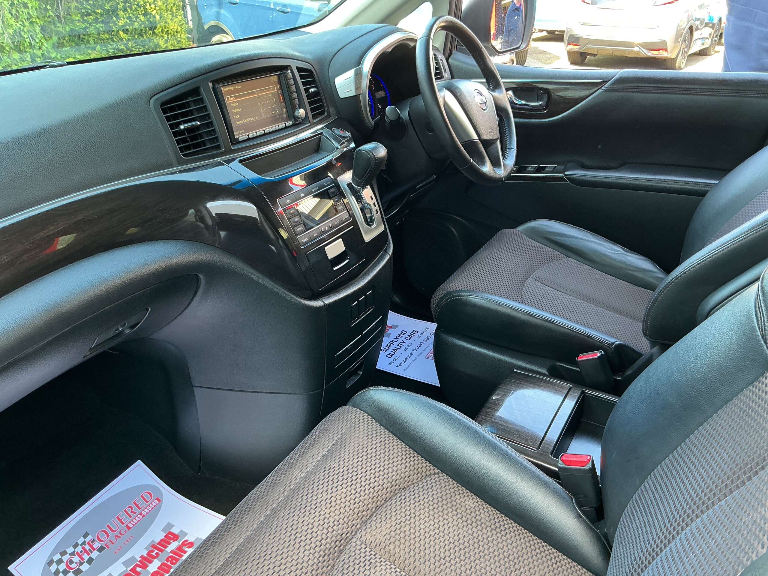 2011 NISSAN ELGRAND 2011 NISSAN ELGRAND