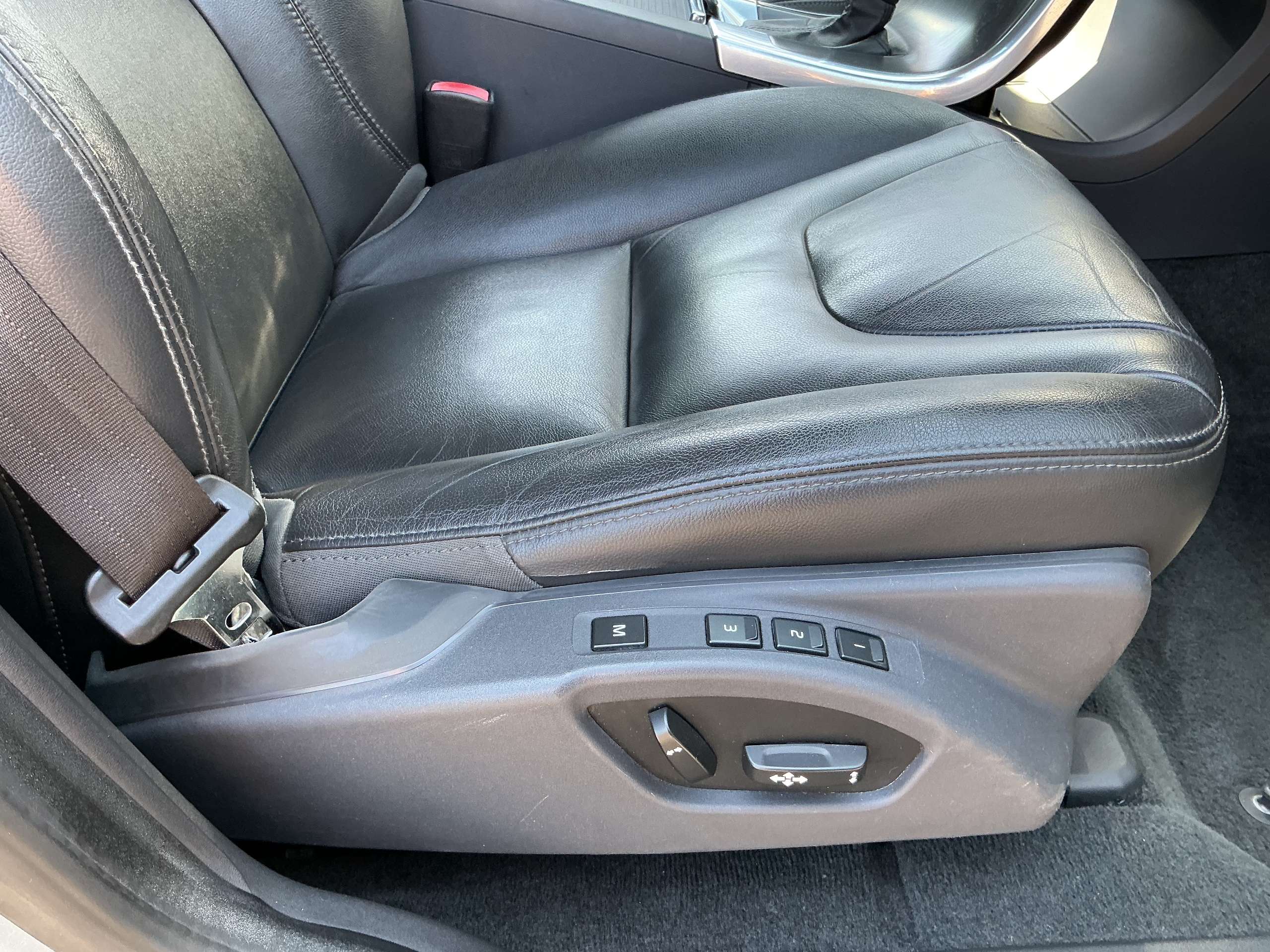 2014 VOLVO XC60 2014 VOLVO XC60