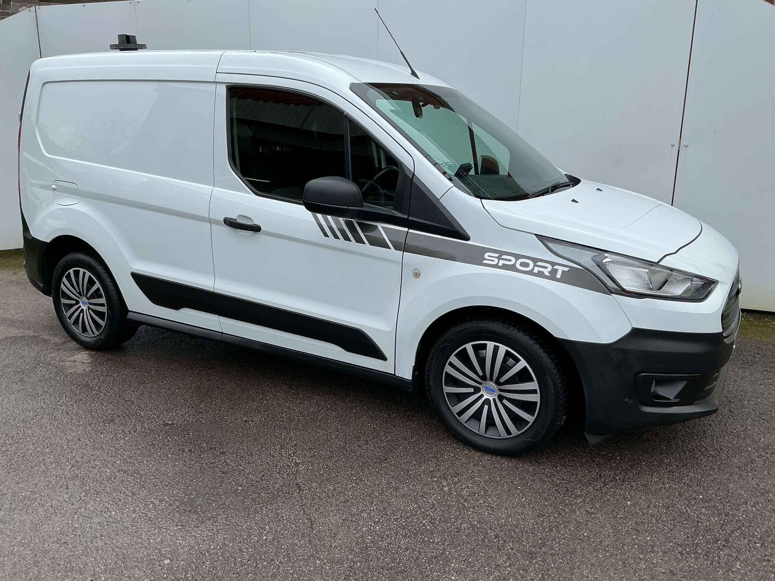 A 2020 FORD TRANSIT CONNECT 1.5 220 EcoBlue Leader Panel Van 5dr Diesel Manual L1 Euro 6 (s/s) (100 ps) A 2020 FORD TRANSIT CONNECT 1.5 220 EcoBlue Leader Panel Van 5dr Diesel Manual L1 Euro 6 (s/s) (100 ps)
