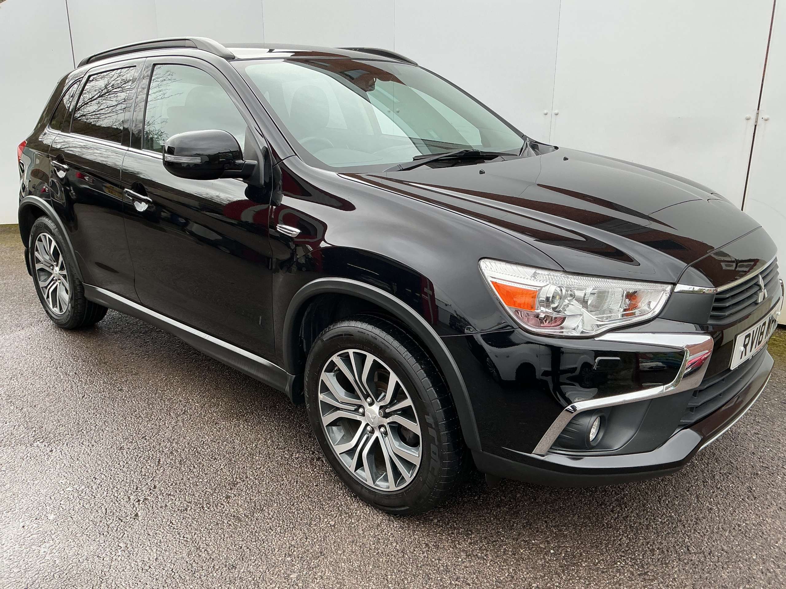 A 2018 MITSUBISHI ASX 2.2 DI-D 4 SUV 5dr Diesel Auto 4WD Euro 6 (147 ps) A 2018 MITSUBISHI ASX 2.2 DI-D 4 SUV 5dr Diesel Auto 4WD Euro 6 (147 ps)