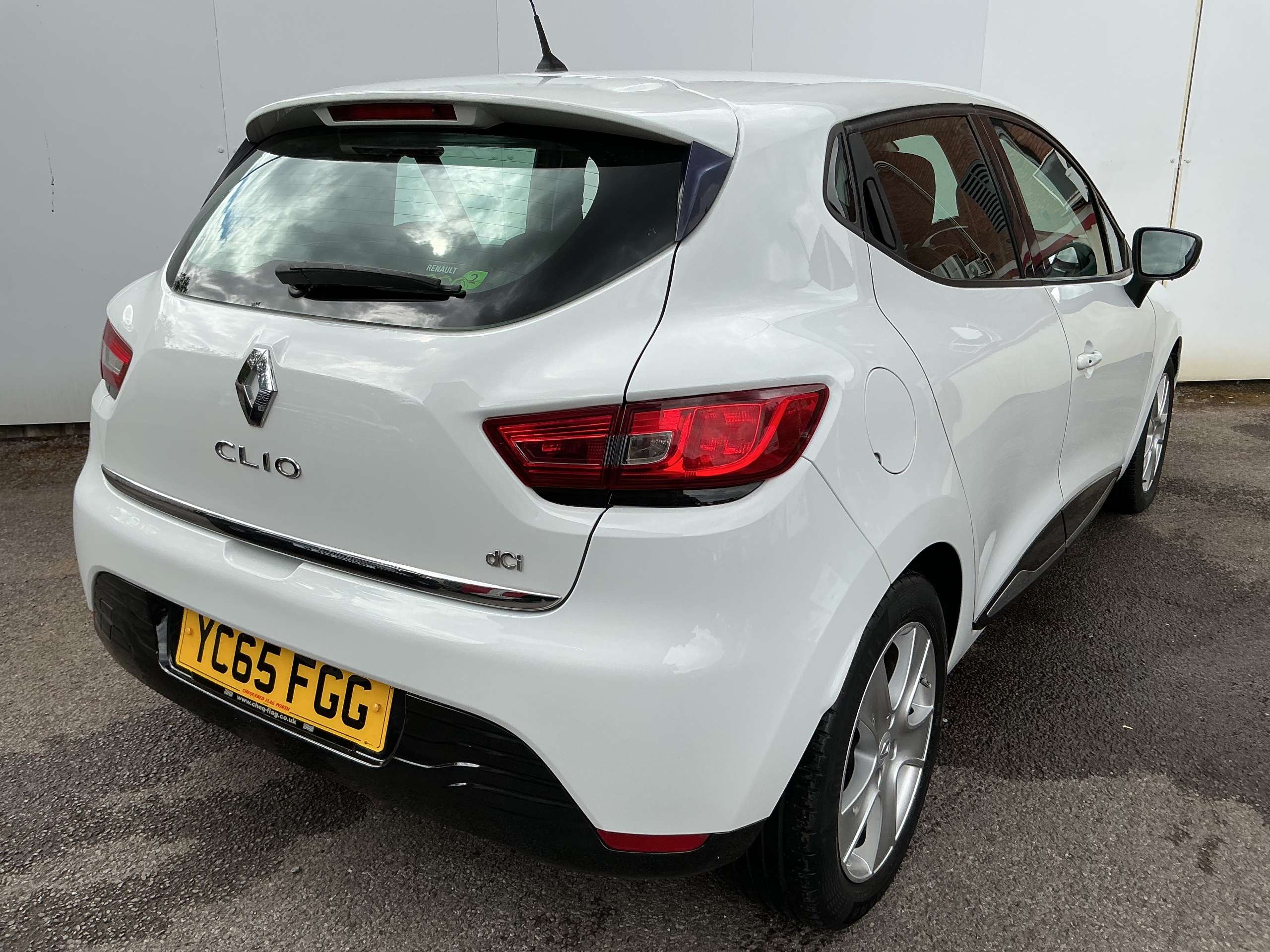 2015 RENAULT CLIO 2015 RENAULT CLIO