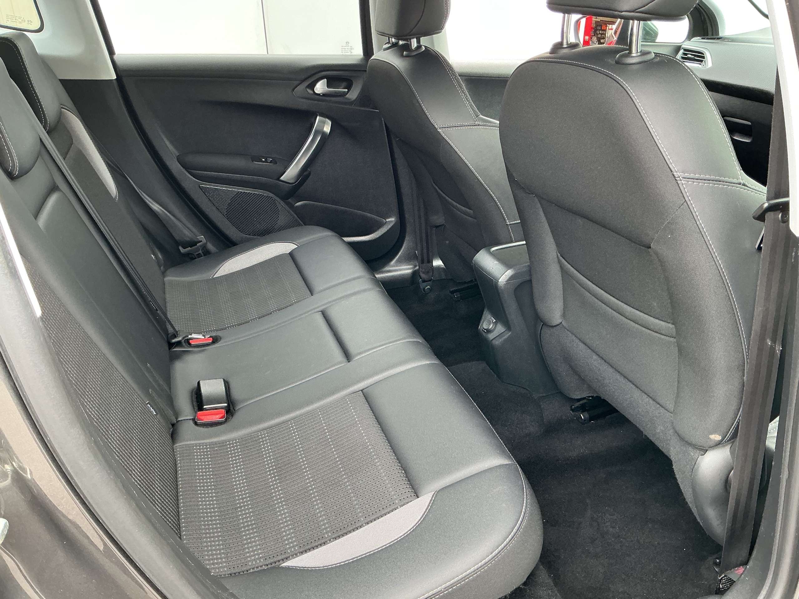 2018 PEUGEOT 2008 2018 PEUGEOT 2008
