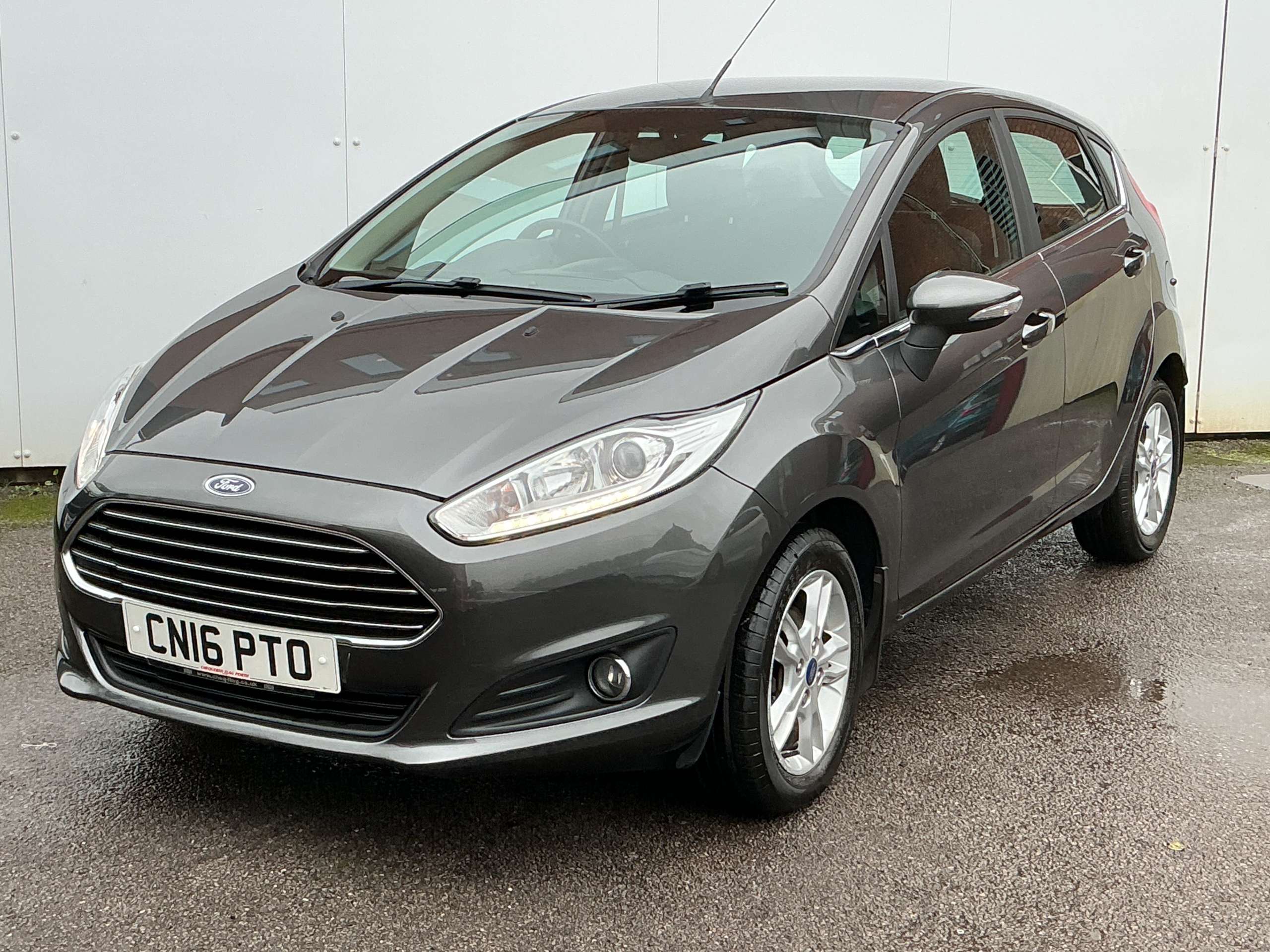 A 2016 FORD FIESTA 1.6 Zetec Hatchback 5dr Petrol Powershift Euro 6 (105 ps) A 2016 FORD FIESTA 1.6 Zetec Hatchback 5dr Petrol Powershift Euro 6 (105 ps)