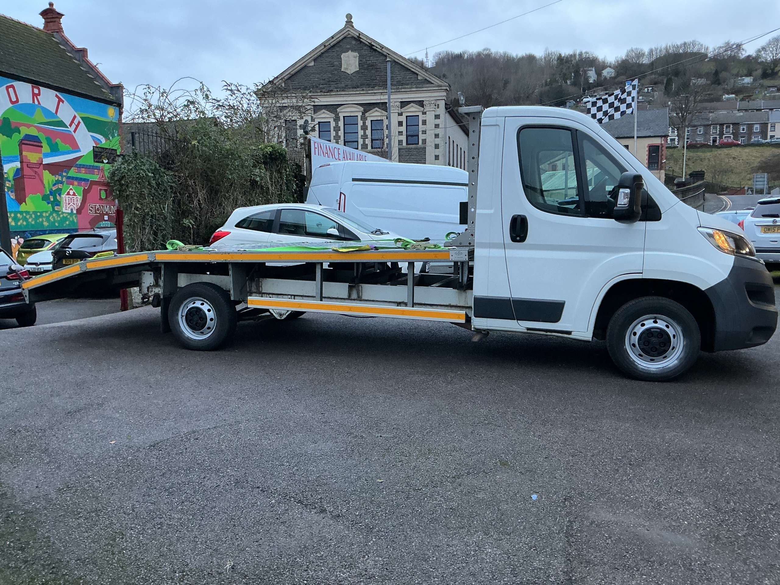 A 2016 CITROEN RELAY 2.2 HDi 35 Chassis Cab 2dr Diesel Manual L3 Euro 5 (130 ps) A 2016 CITROEN RELAY 2.2 HDi 35 Chassis Cab 2dr Diesel Manual L3 Euro 5 (130 ps)