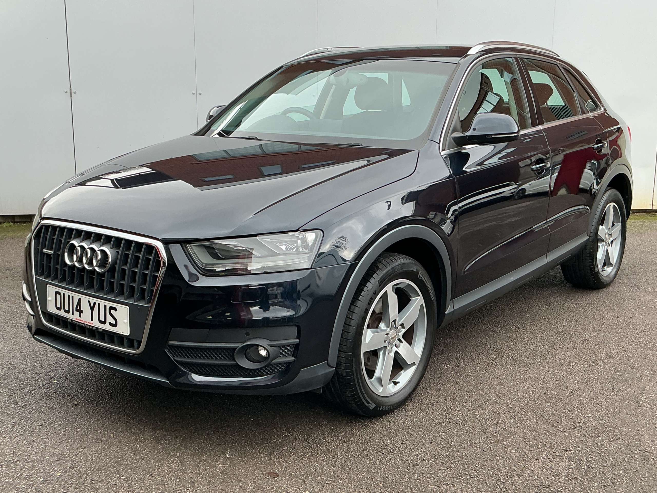 A 2014 AUDI Q3 2.0 TFSI SE SUV 5dr Petrol S Tronic quattro Euro 5 (s/s) (170 ps) A 2014 AUDI Q3 2.0 TFSI SE SUV 5dr Petrol S Tronic quattro Euro 5 (s/s) (170 ps)