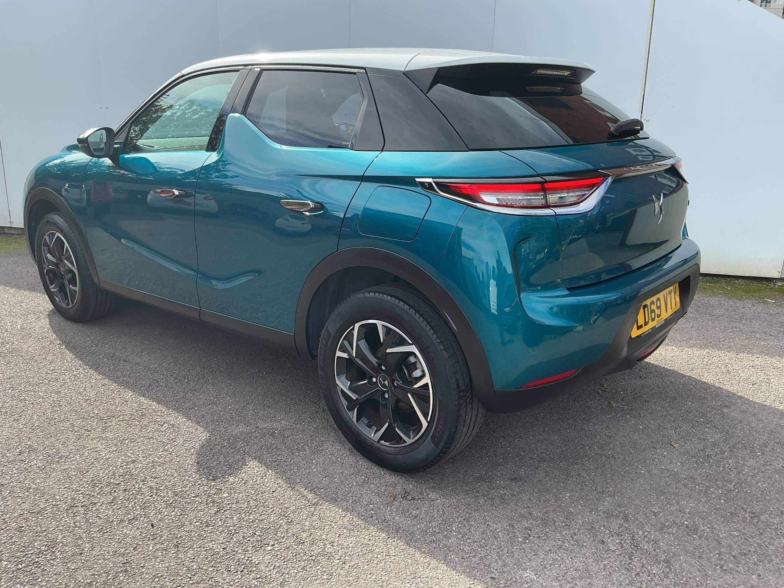 A 2019 DS DS3 CROSSBACK 1.5 BlueHDi Prestige Crossback 5dr Diesel Manual Euro 6 (s/s) (100 ps) A 2019 DS DS3 CROSSBACK 1.5 BlueHDi Prestige Crossback 5dr Diesel Manual Euro 6 (s/s) (100 ps)