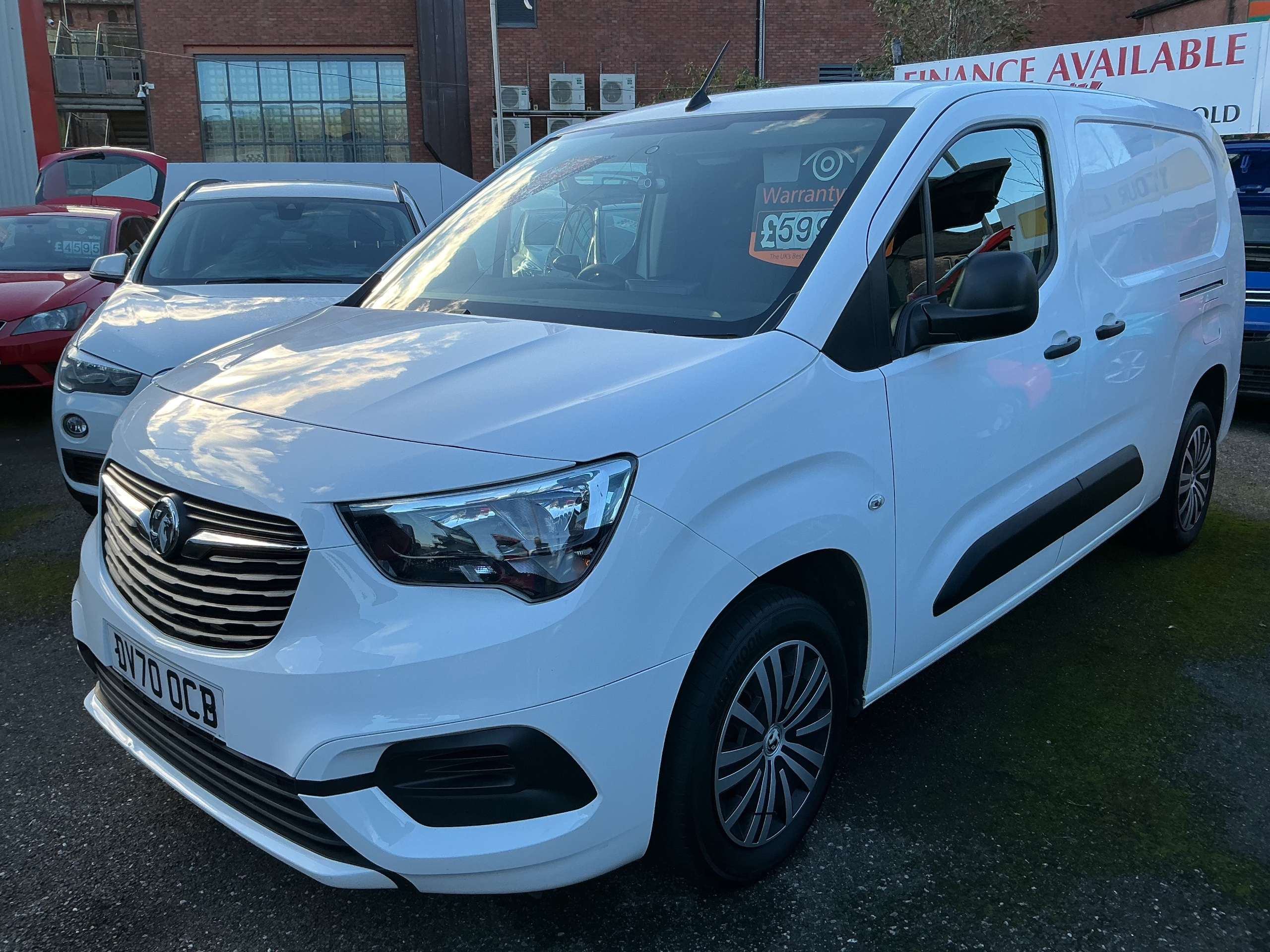A null VAUXHALL COMBO 1.5 Turbo D 2300 Sportive Panel Van 4dr Diesel Manual L2 H1 Euro 6 (s/s) (100 ps) A null VAUXHALL COMBO 1.5 Turbo D 2300 Sportive Panel Van 4dr Diesel Manual L2 H1 Euro 6 (s/s) (100 ps)