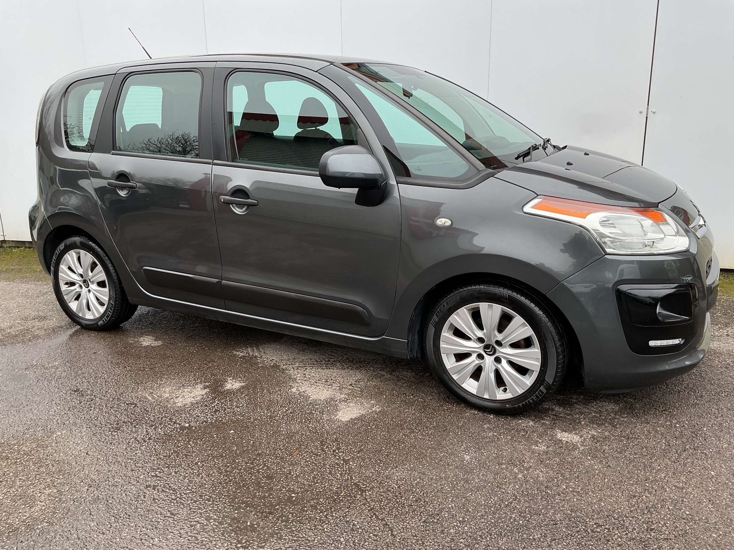 A 2014 CITROEN C3 PICASSO 1.4 VTi 16V VTR+ MPV 5dr Petrol Manual Euro 5 (95 ps) A 2014 CITROEN C3 PICASSO 1.4 VTi 16V VTR+ MPV 5dr Petrol Manual Euro 5 (95 ps)