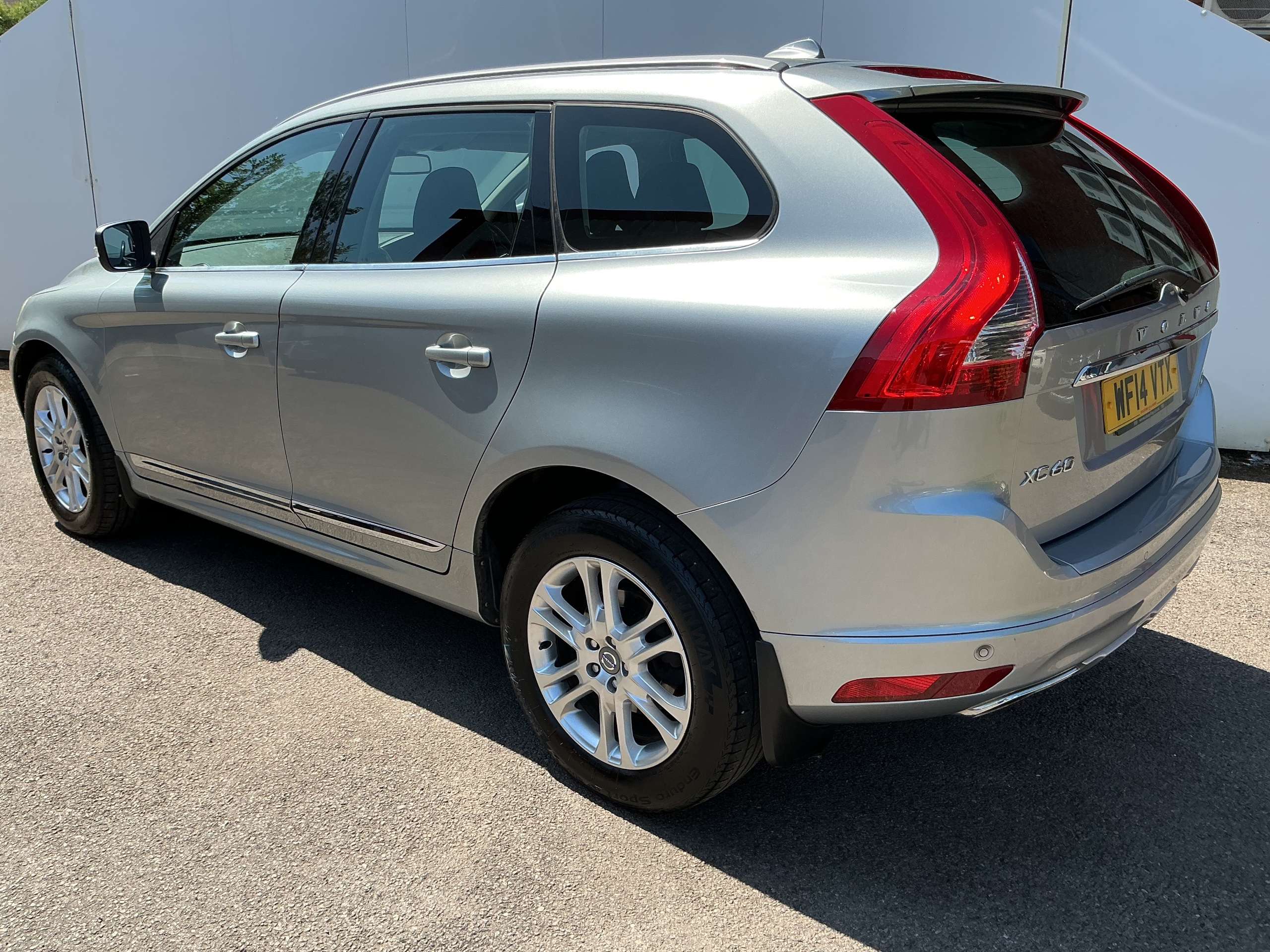 2014 VOLVO XC60 2014 VOLVO XC60