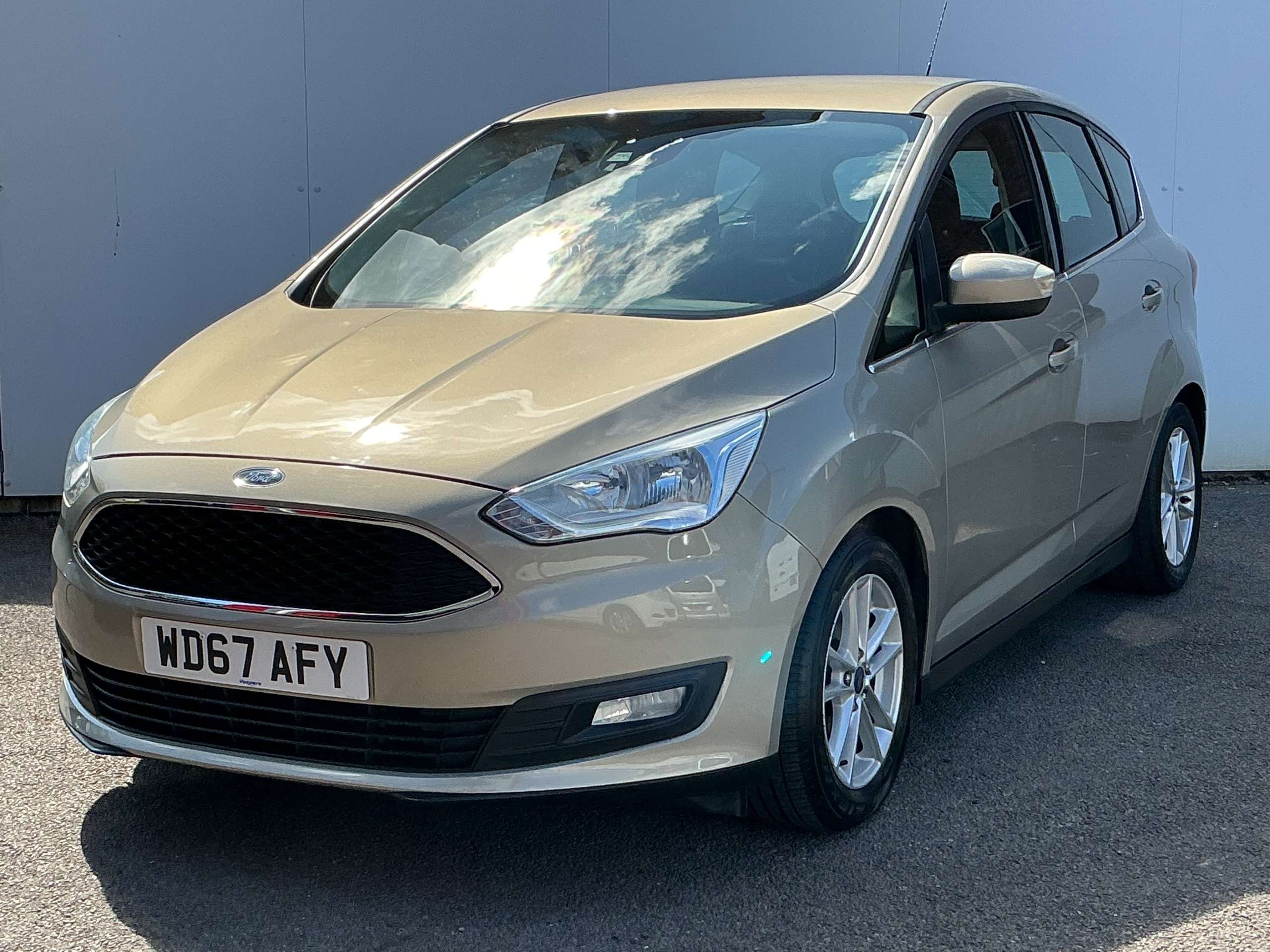 A 2017 FORD C-MAX 1.5 TDCi Zetec MPV 5dr Diesel Manual Euro 6 (s/s) (120 ps) A 2017 FORD C-MAX 1.5 TDCi Zetec MPV 5dr Diesel Manual Euro 6 (s/s) (120 ps)