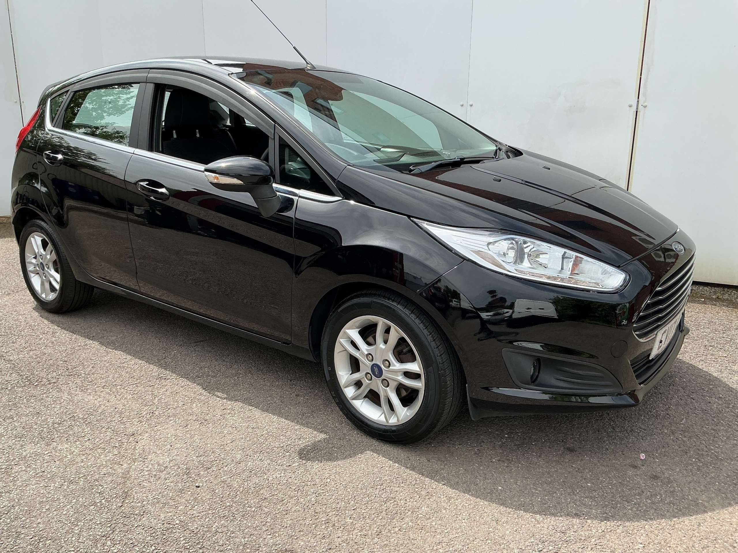 A 2017 FORD FIESTA 1.5 TDCi Zetec Hatchback 5dr Diesel Manual Euro 6 (75 ps) A 2017 FORD FIESTA 1.5 TDCi Zetec Hatchback 5dr Diesel Manual Euro 6 (75 ps)