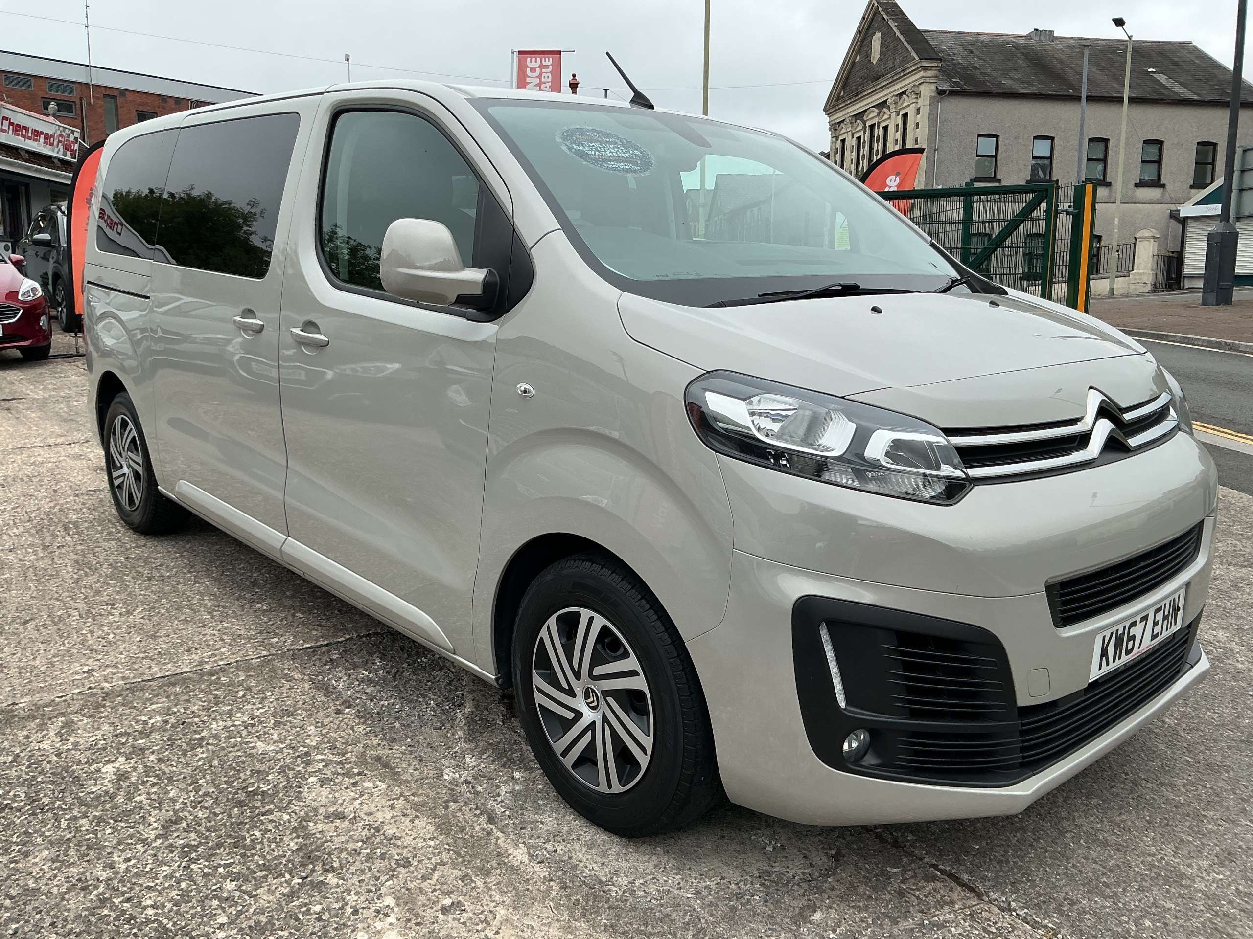 A 2017 CITROEN SPACETOURER 1.6 BlueHDi Business M MPV 5dr Diesel Manual MWB Euro 6 (s/s) (115 ps) A 2017 CITROEN SPACETOURER 1.6 BlueHDi Business M MPV 5dr Diesel Manual MWB Euro 6 (s/s) (115 ps)