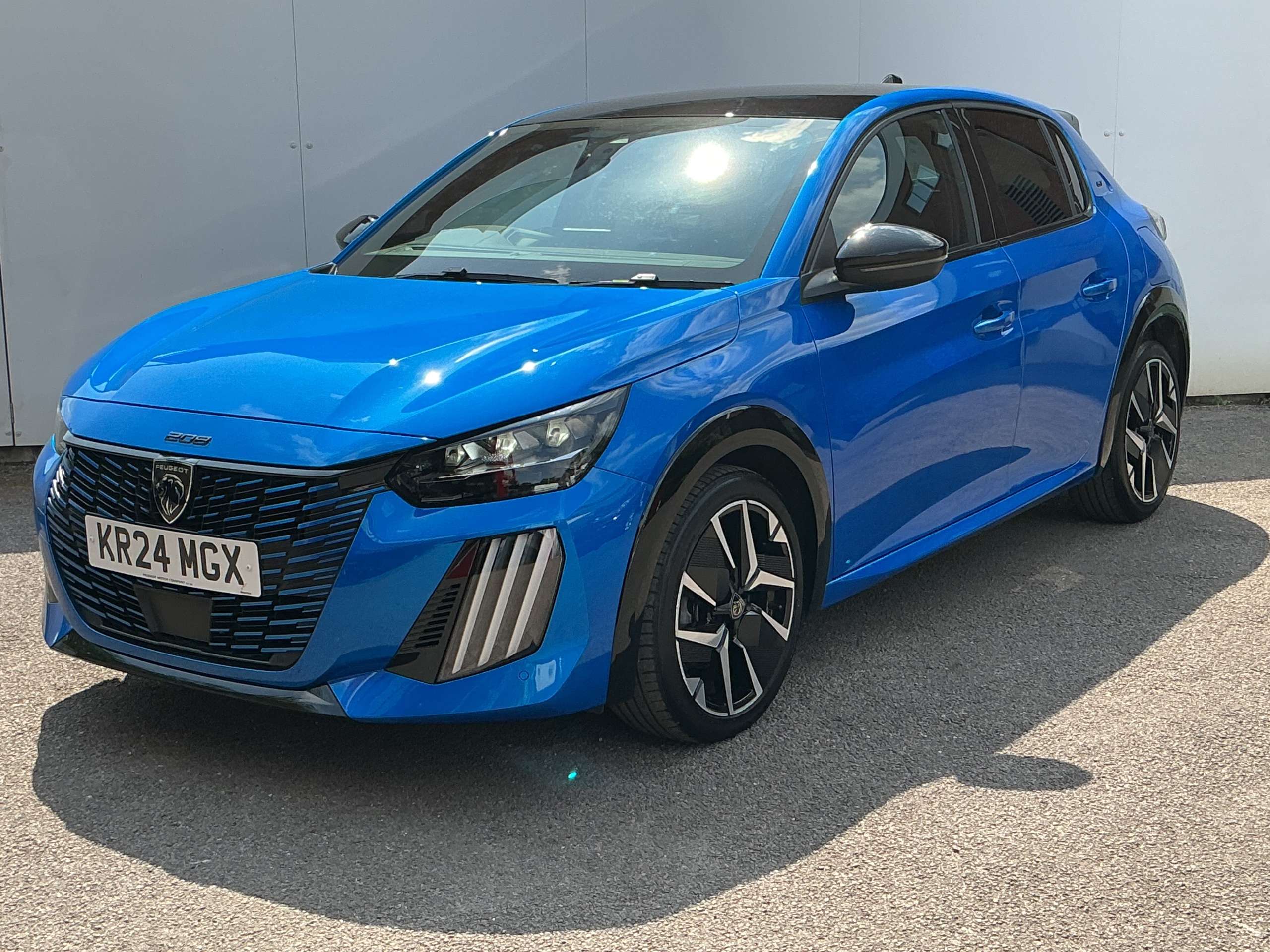 A 2024 PEUGEOT 208 1.2 GT Hatchback 5dr Petrol Hybrid e-DSC6 Euro 6 (s/s) (100 ps) A 2024 PEUGEOT 208 1.2 GT Hatchback 5dr Petrol Hybrid e-DSC6 Euro 6 (s/s) (100 ps)