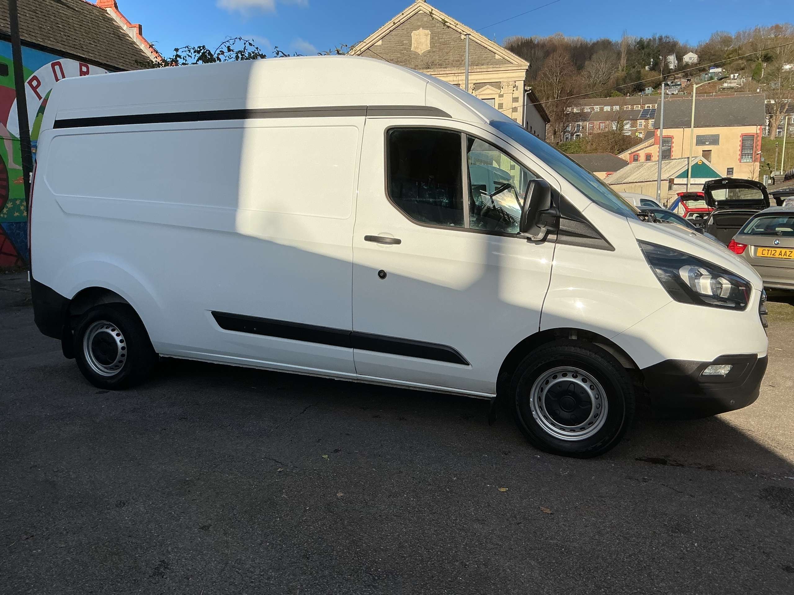 A 2022 FORD TRANSIT CUSTOM 2.0 300 EcoBlue Leader Panel Van 5dr Diesel Manual L2 H2 Euro 6 (s/s) (105 ps) A 2022 FORD TRANSIT CUSTOM 2.0 300 EcoBlue Leader Panel Van 5dr Diesel Manual L2 H2 Euro 6 (s/s) (105 ps)